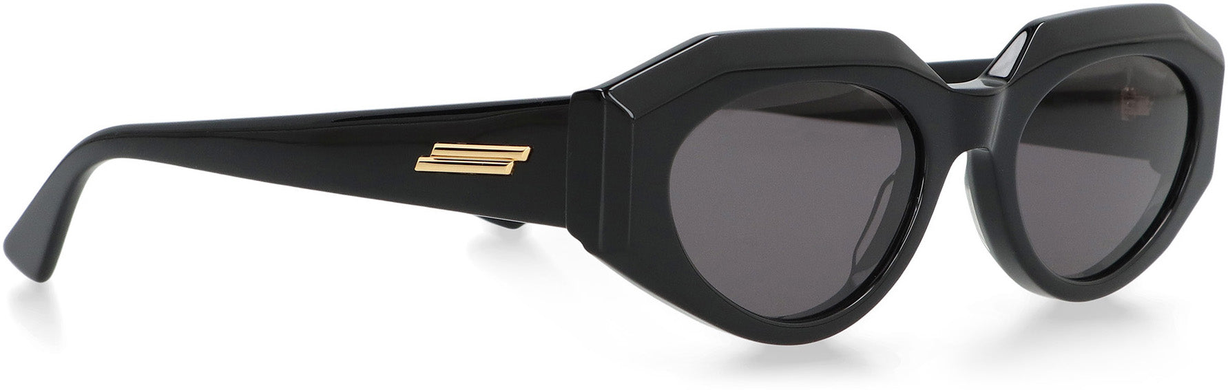 Cat-eye sunglasses