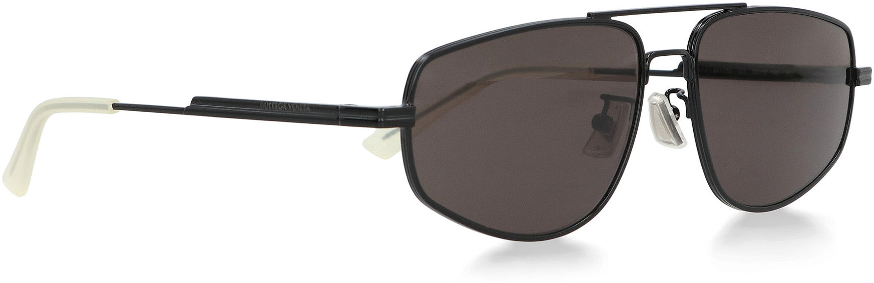 Pilot sunglasses