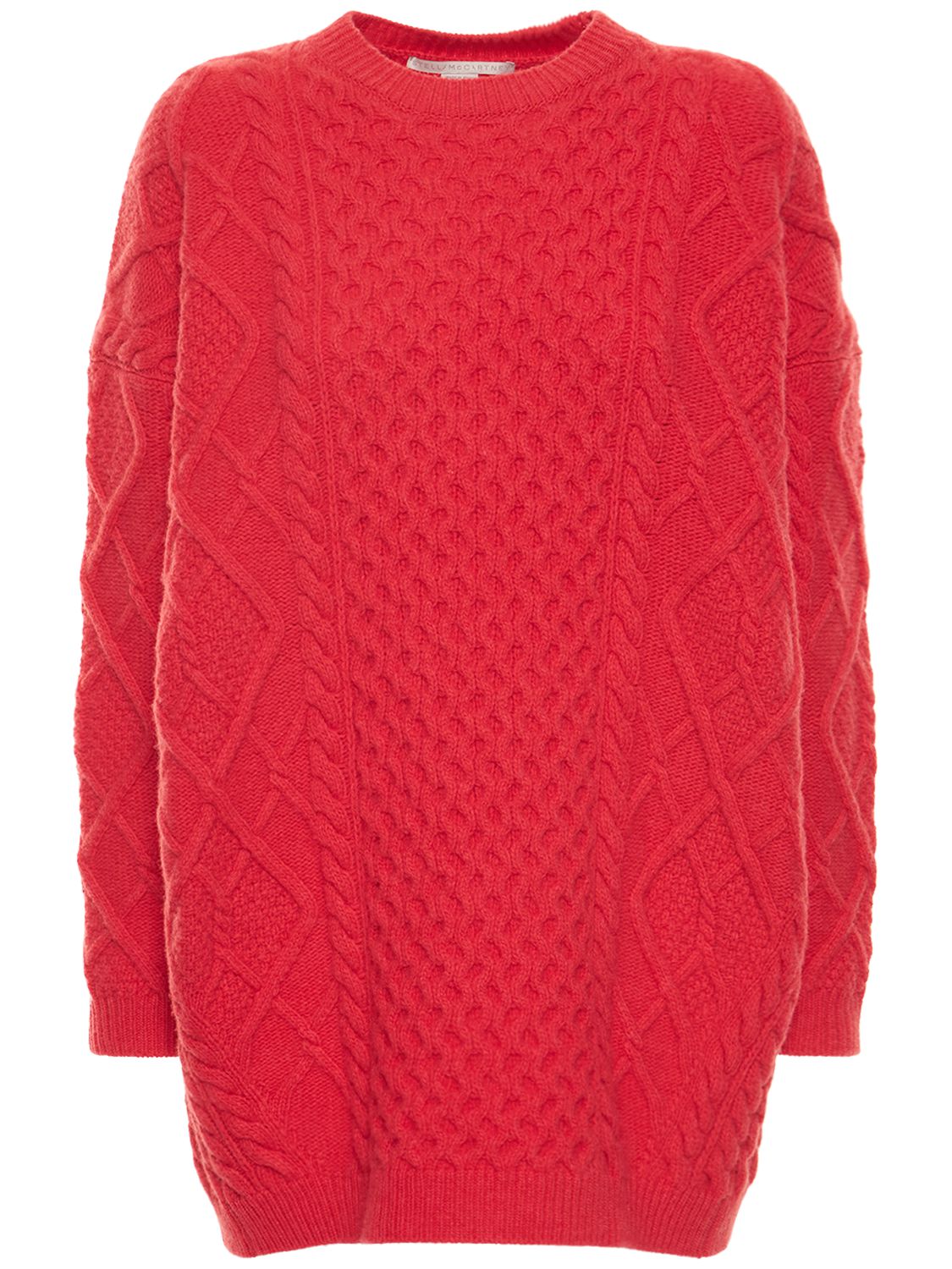 Red oversized sweater, comfort and modern style