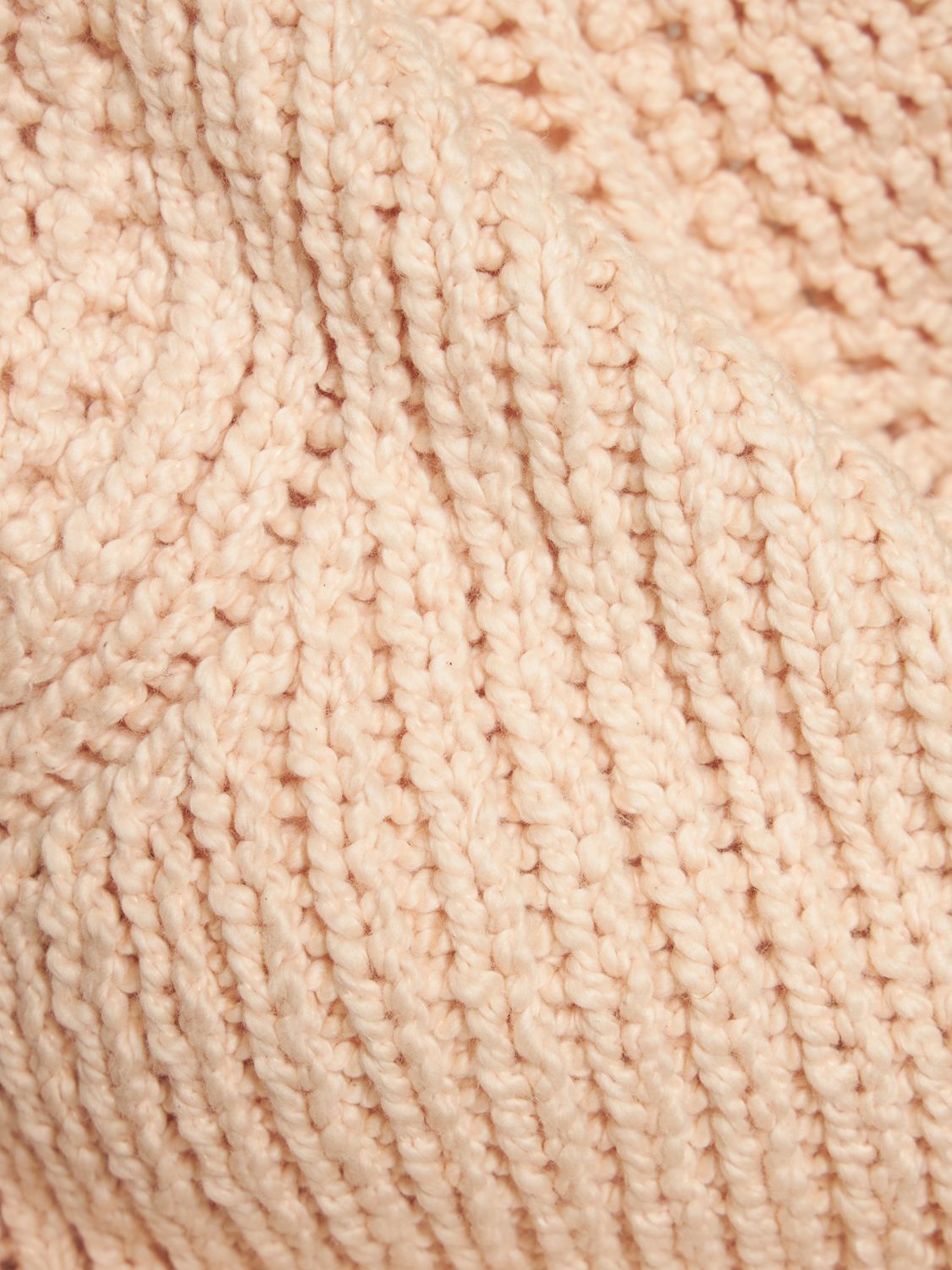 Sweater without sleeves with elegant collar