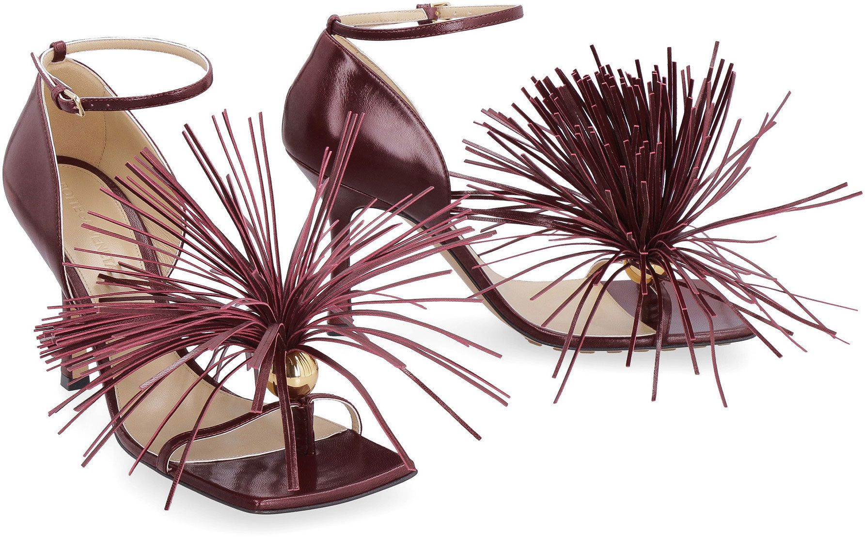 Stretch leather sandals