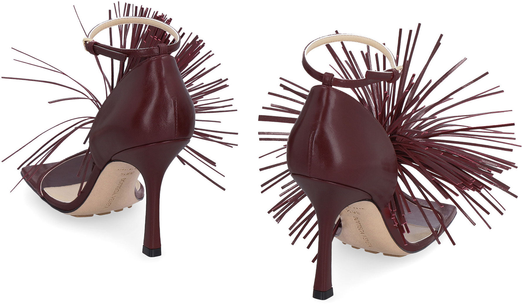 Stretch leather sandals