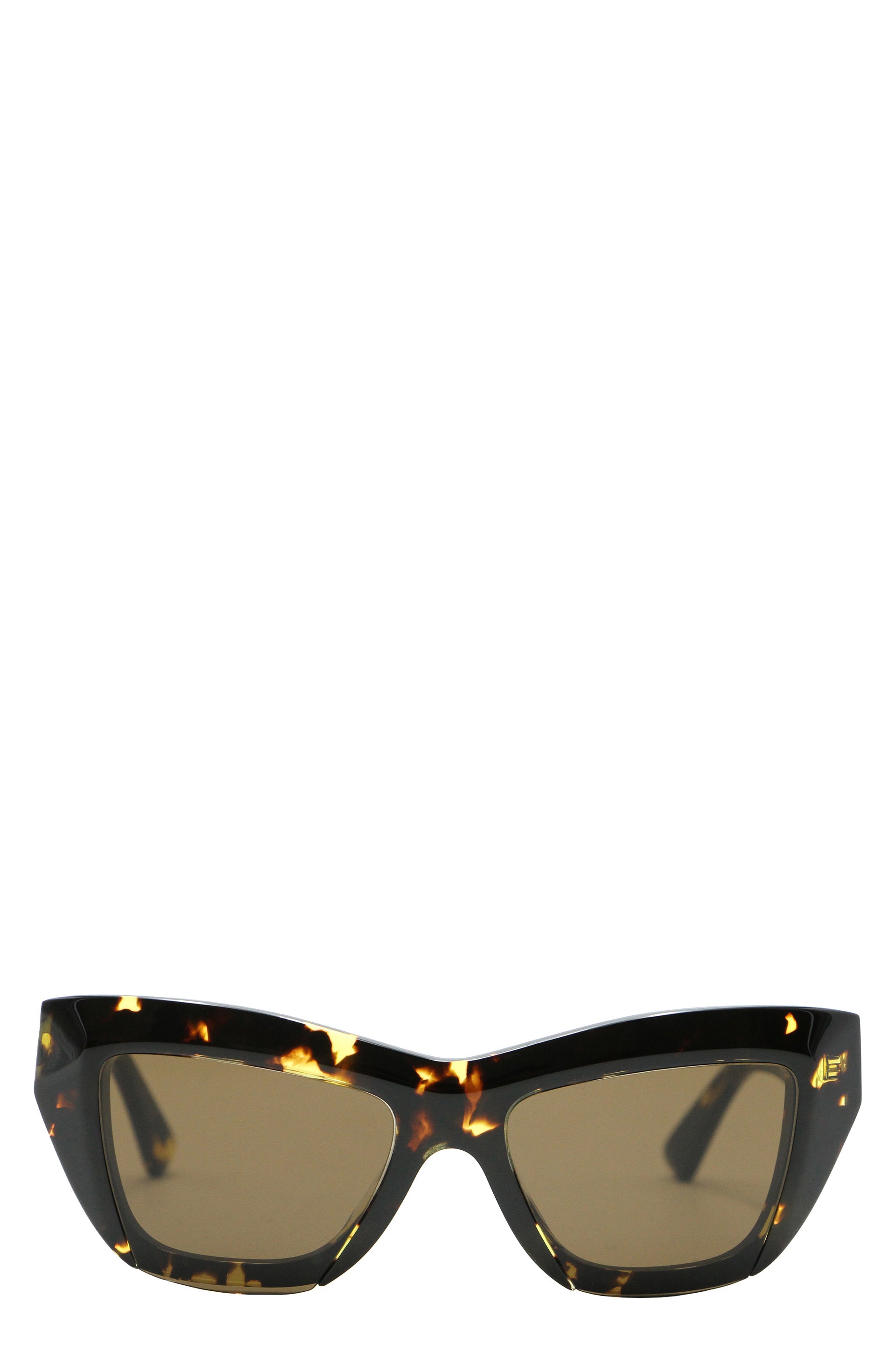 Cat-eye sunglasses