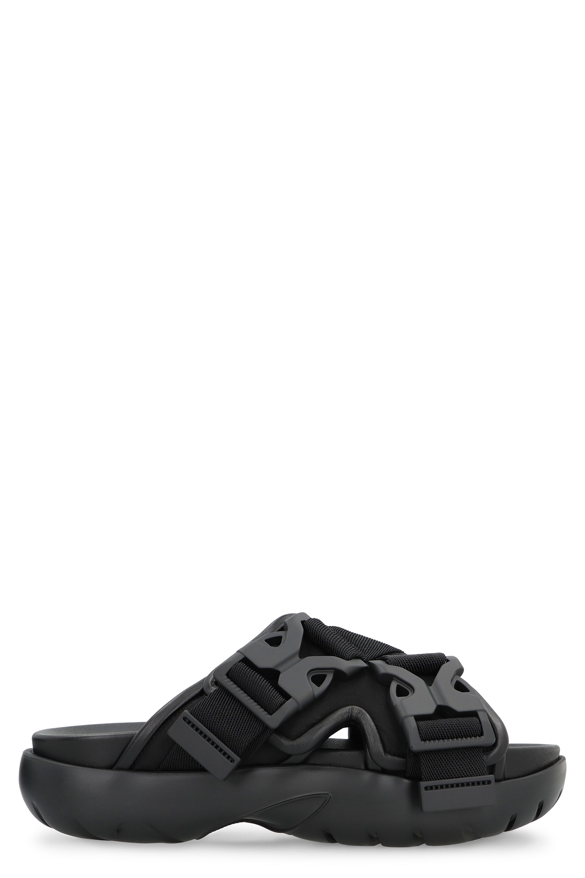 Snap sandals