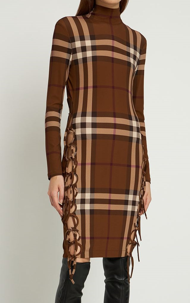 Elegant checkered dress in brown and beige