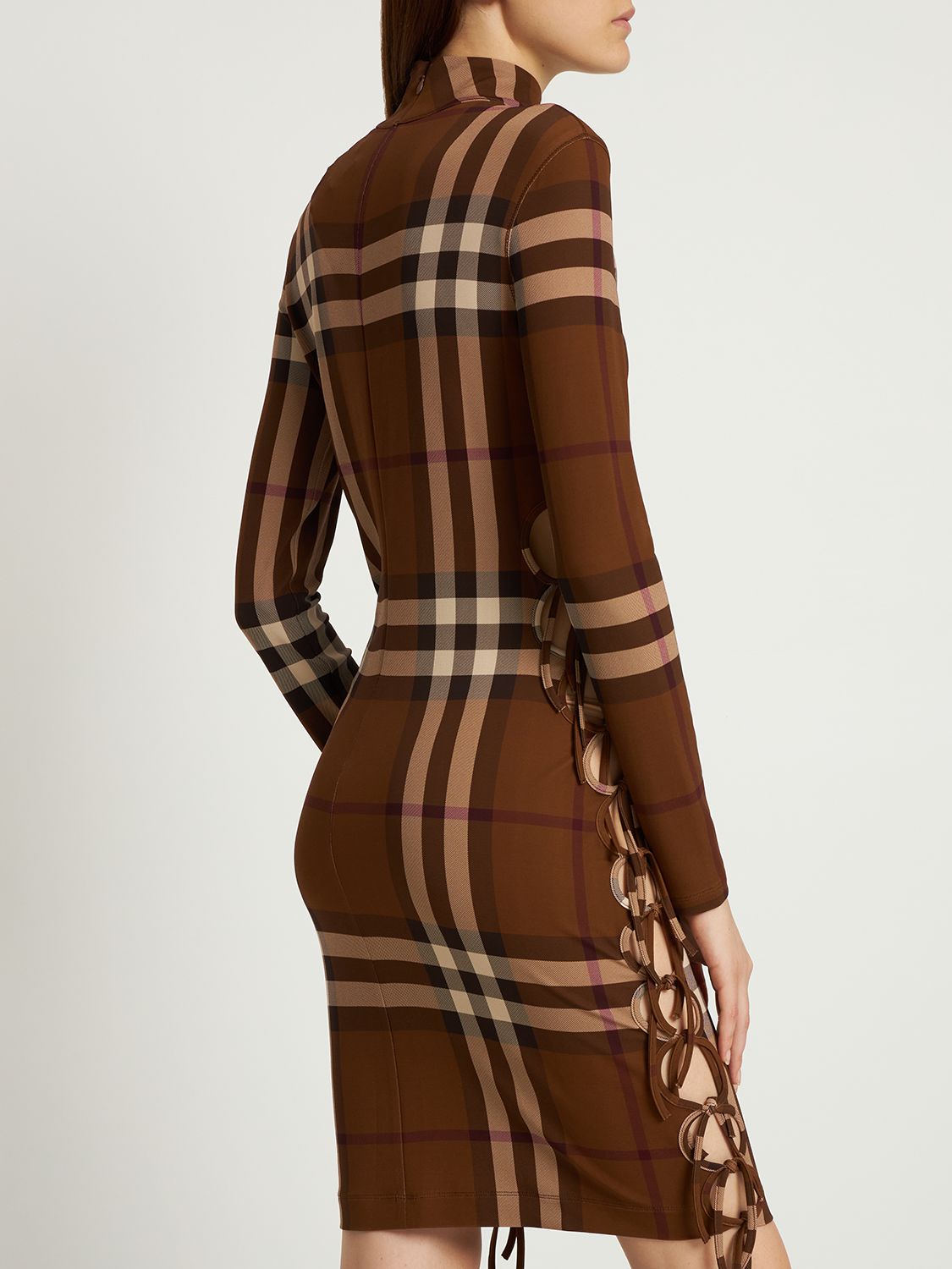 Elegant checkered dress in brown and beige