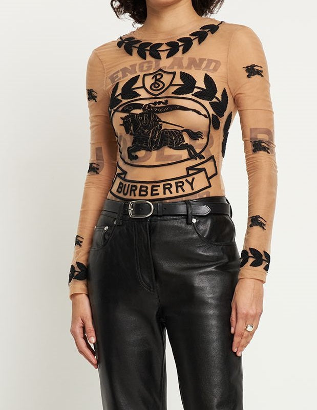 Long elasticized body with elegant graphic print