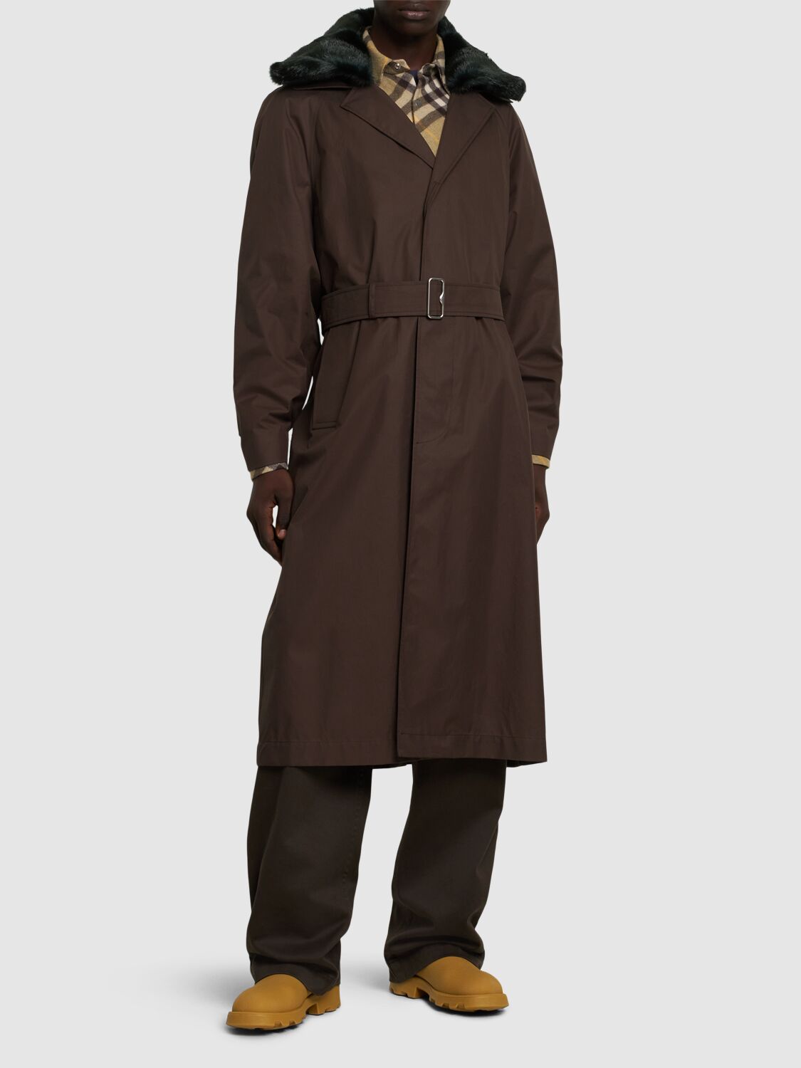 Brown long coat with elegant collar