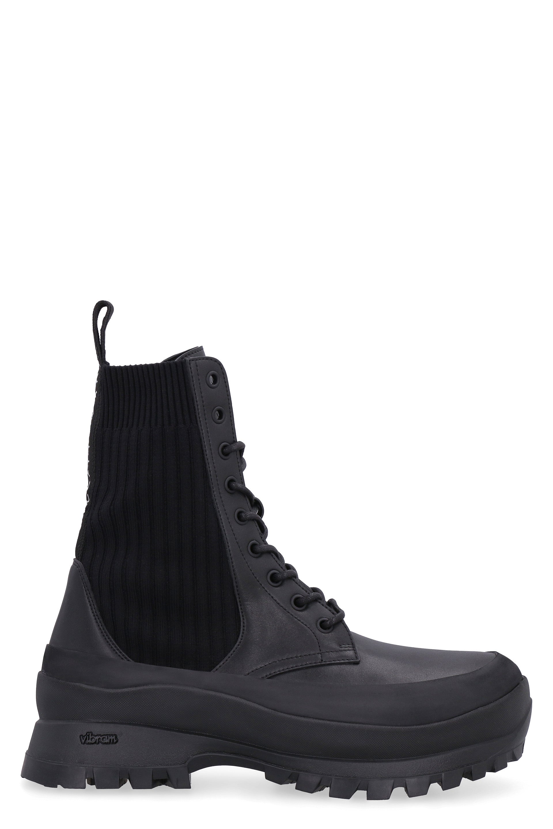 Trace Chelsea combat boots