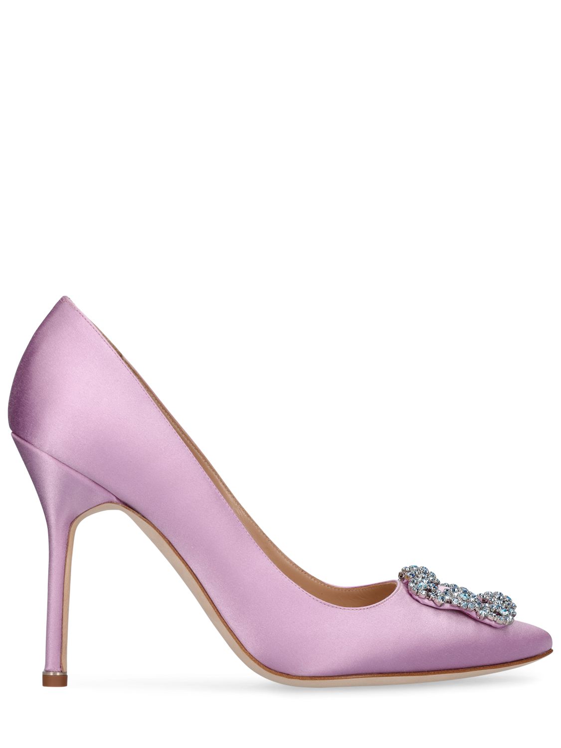 Elegant and refined pink satin décolleté