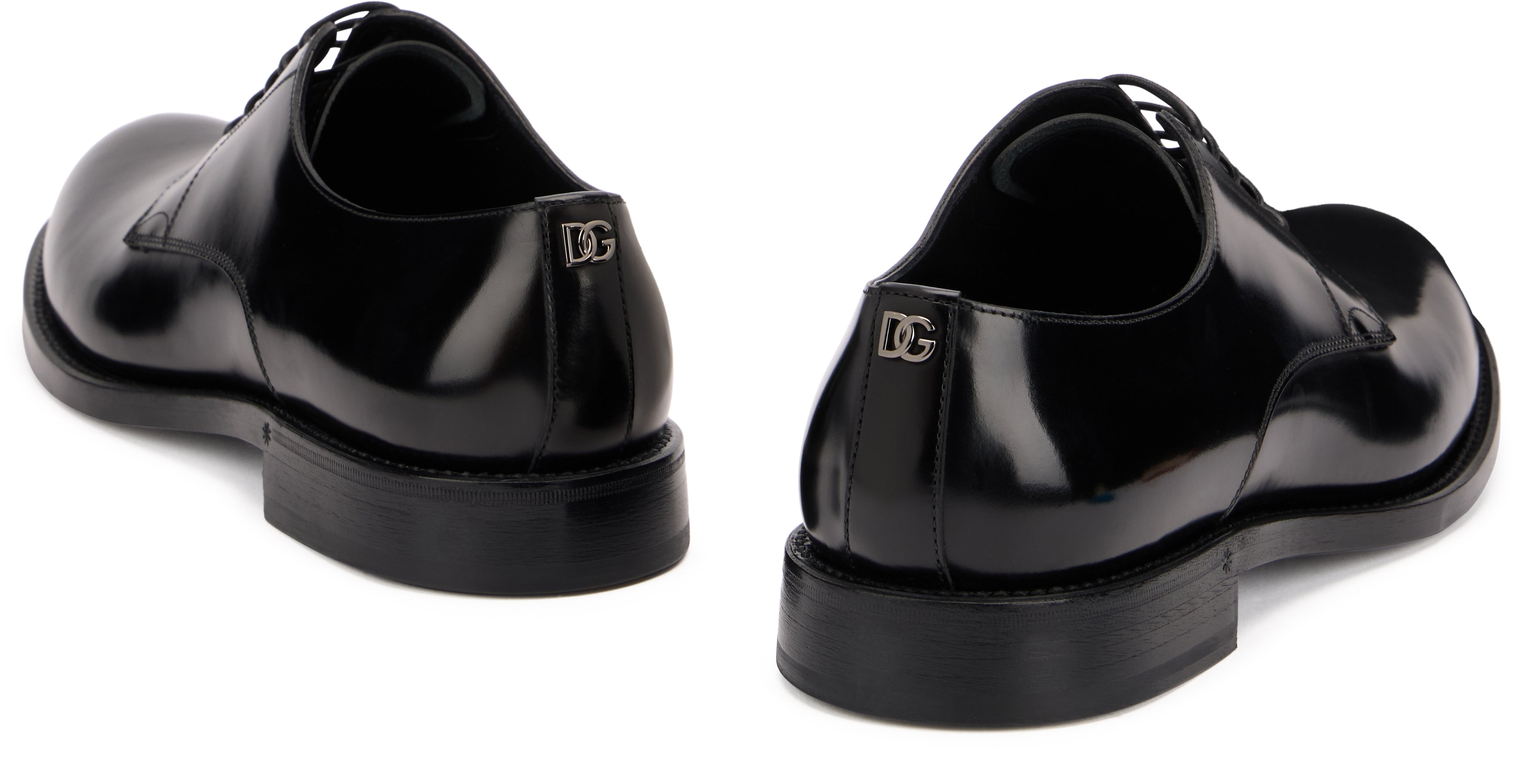 Derby moccasin in shiny leather