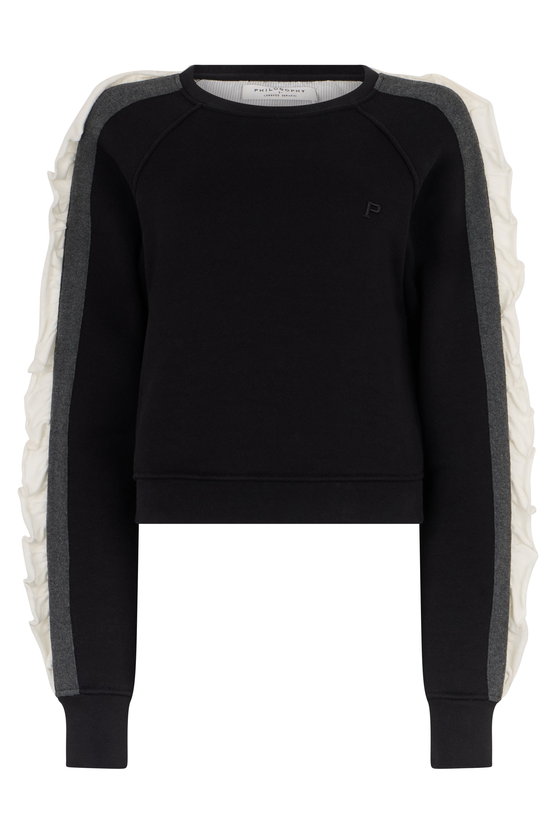 Black cropped sweatshirt with long sleeves in casual design.