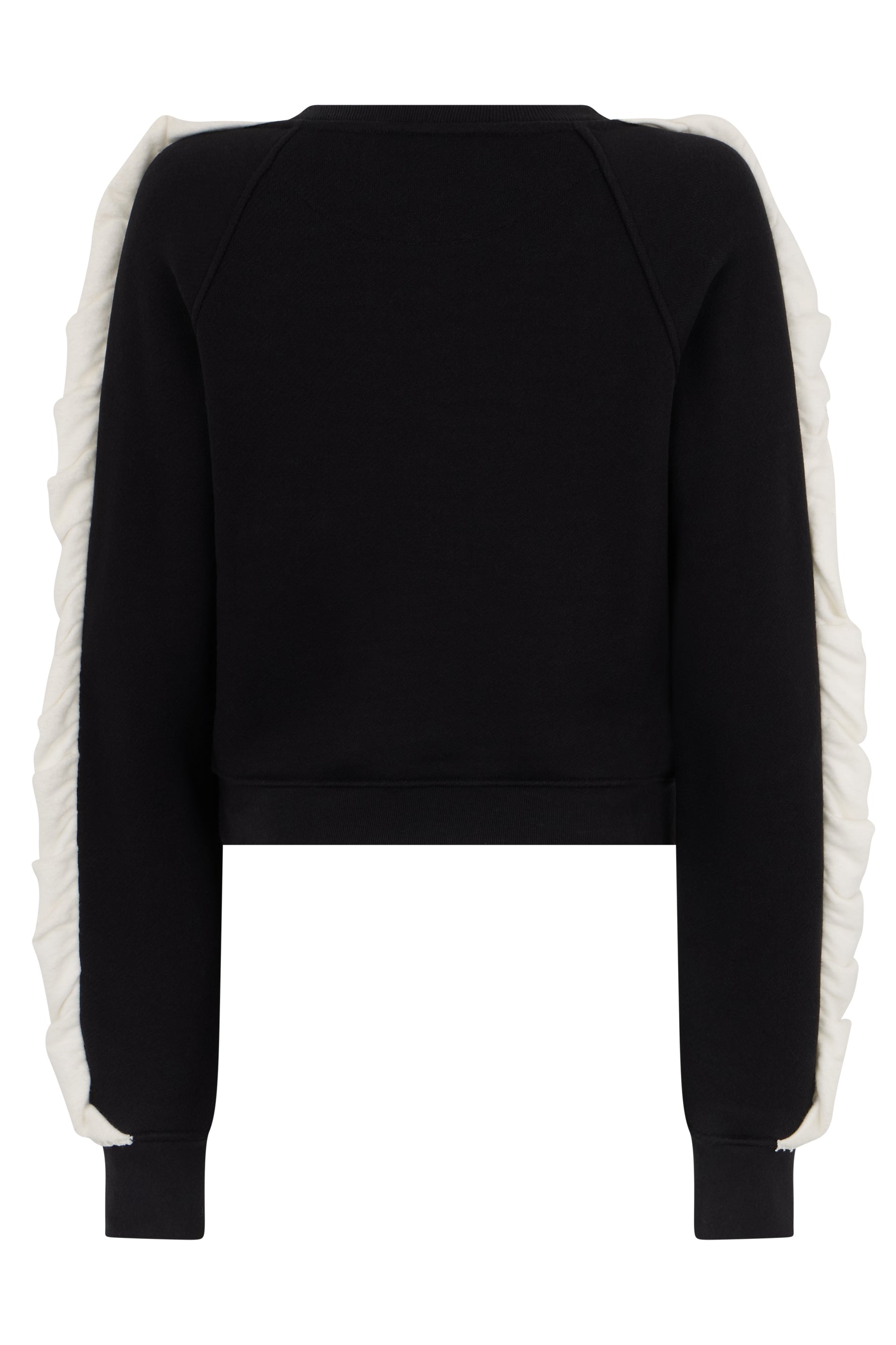 Black cropped sweatshirt with long sleeves in casual design.