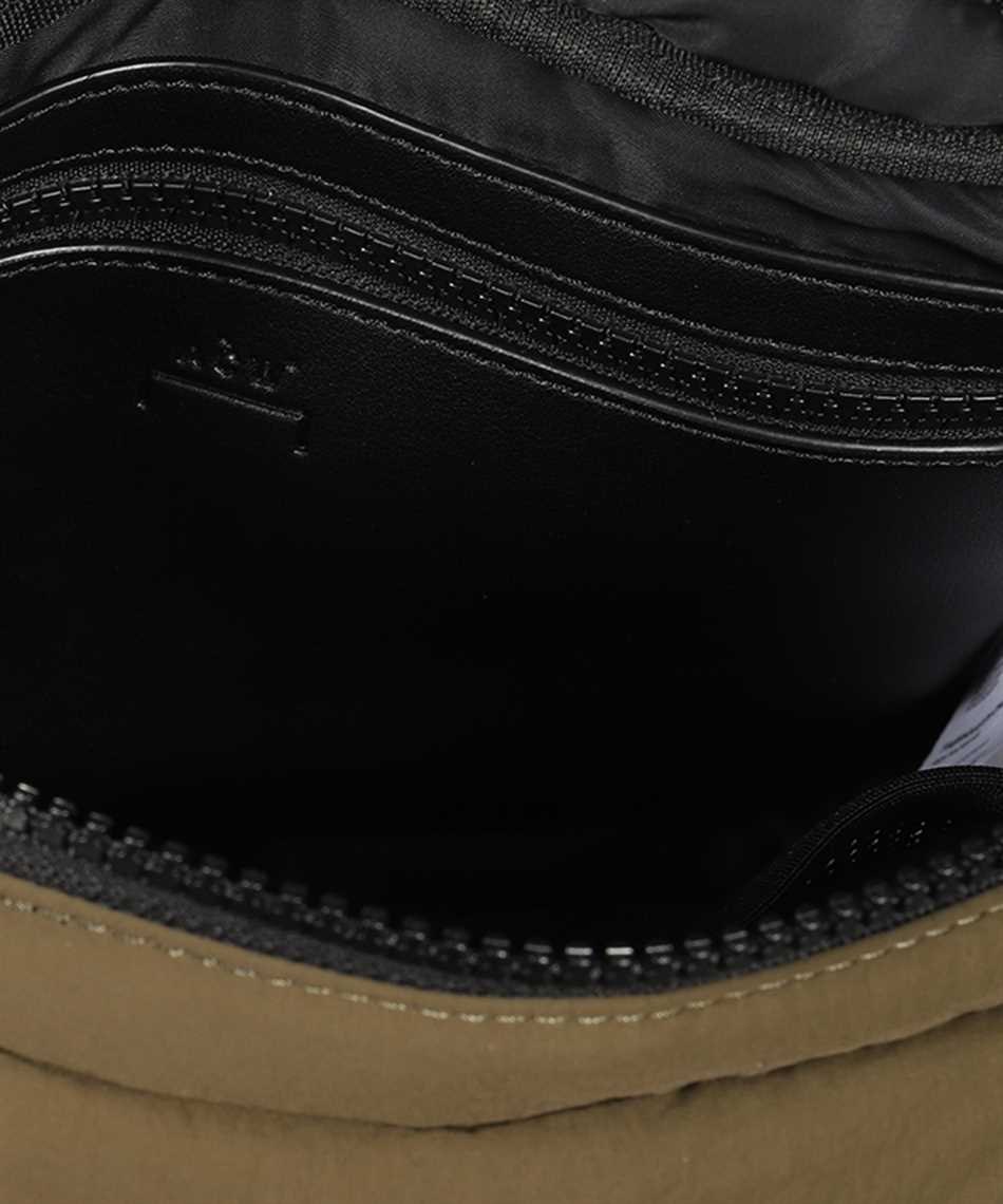 Messenger in technical fabric