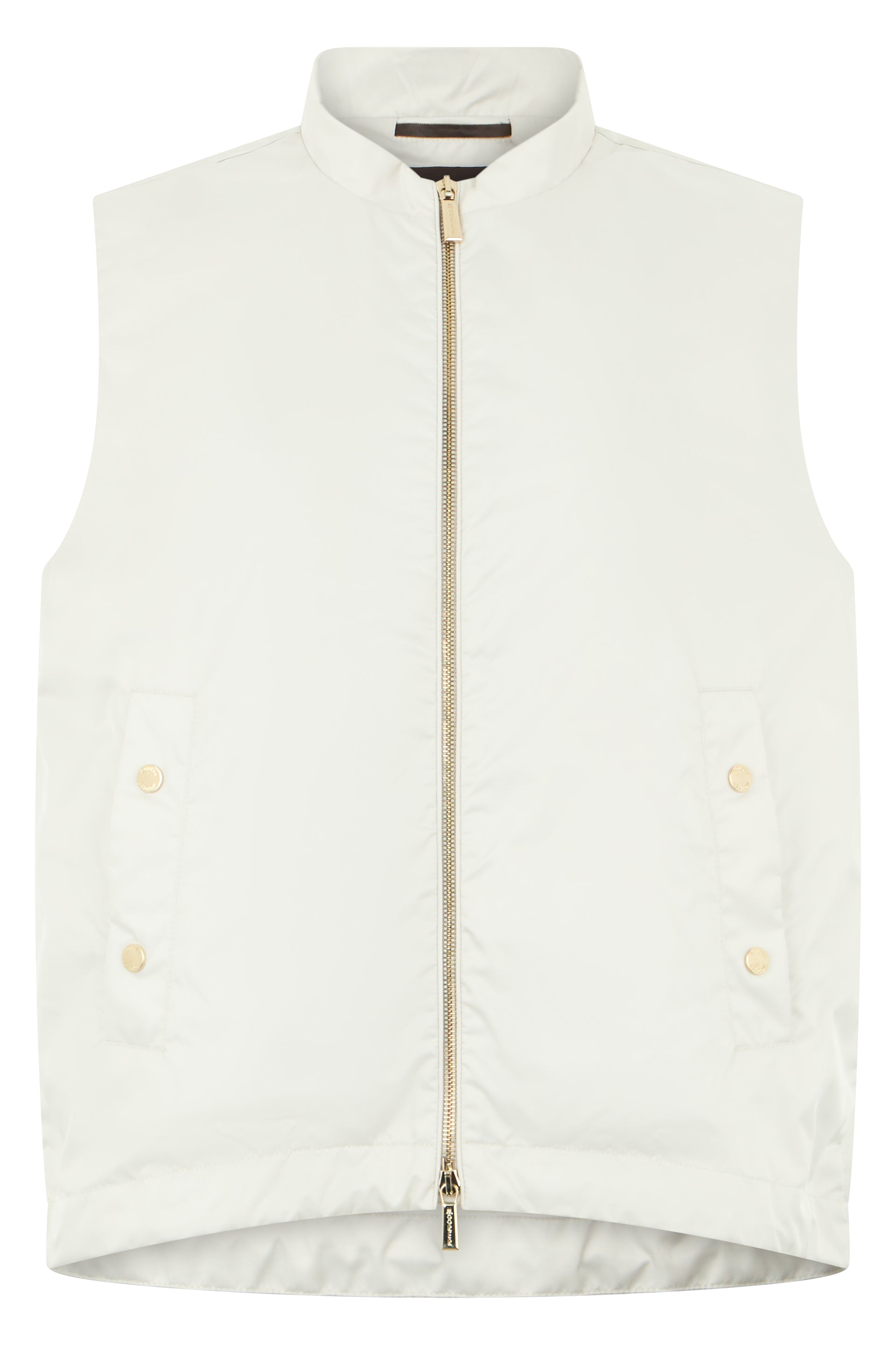 White sleeveless vest, light and versatile