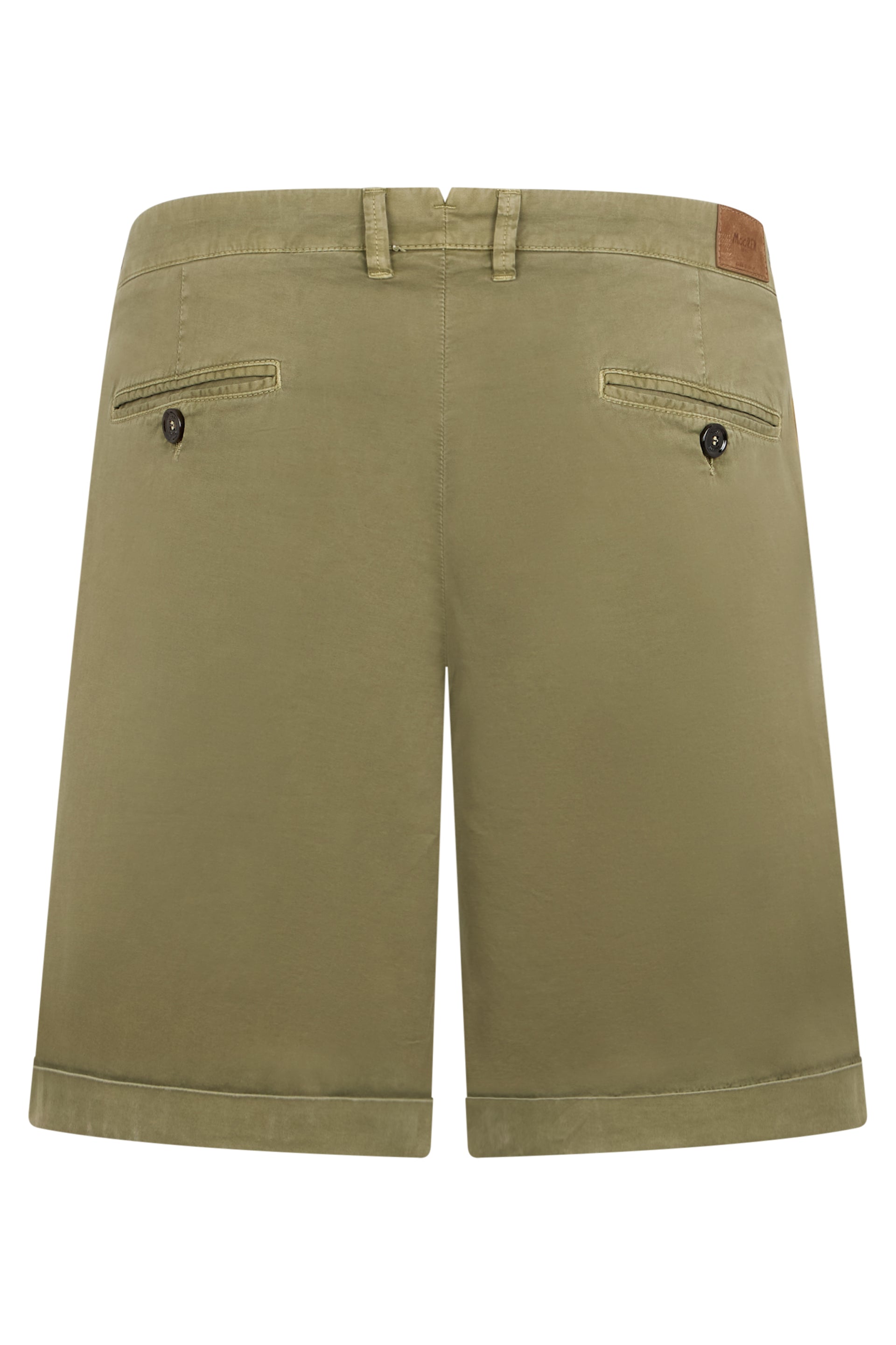 Khaki colored bermuda ideal for leisure time.