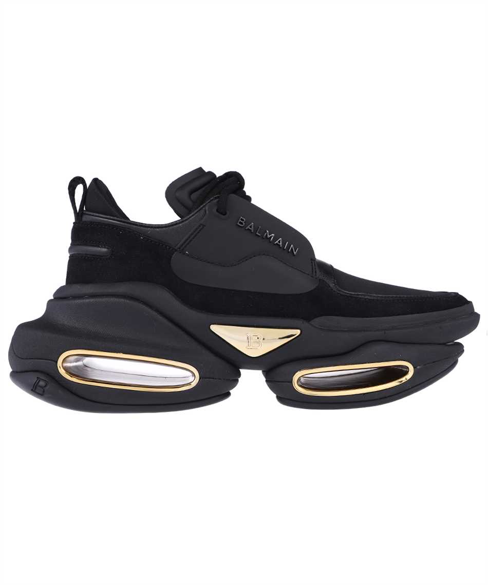 Low-top sneakers