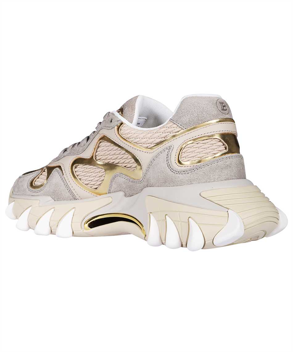 Low-top sneakers