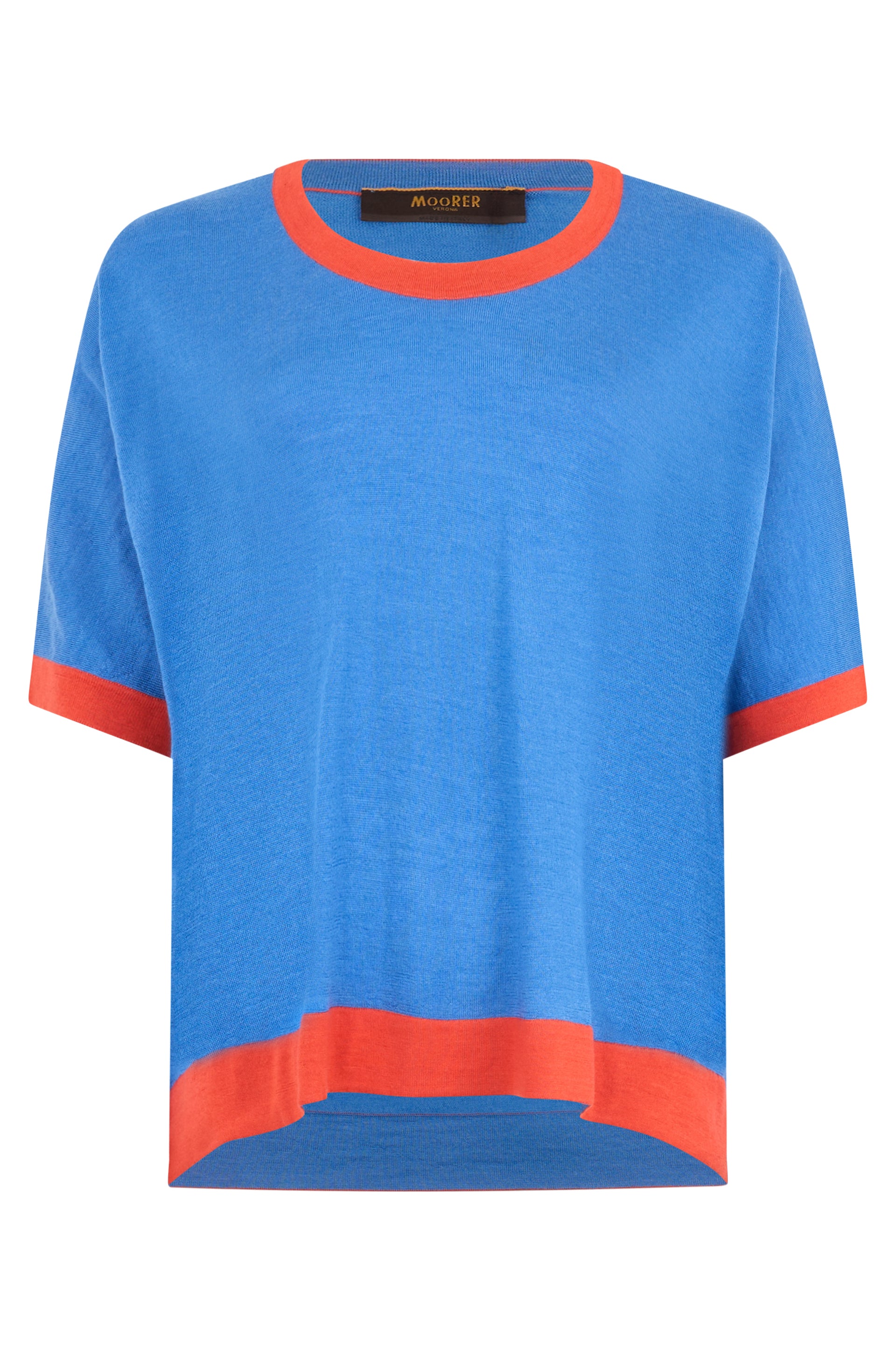 Blue short-sleeve T-shirt, casual and versatile.
