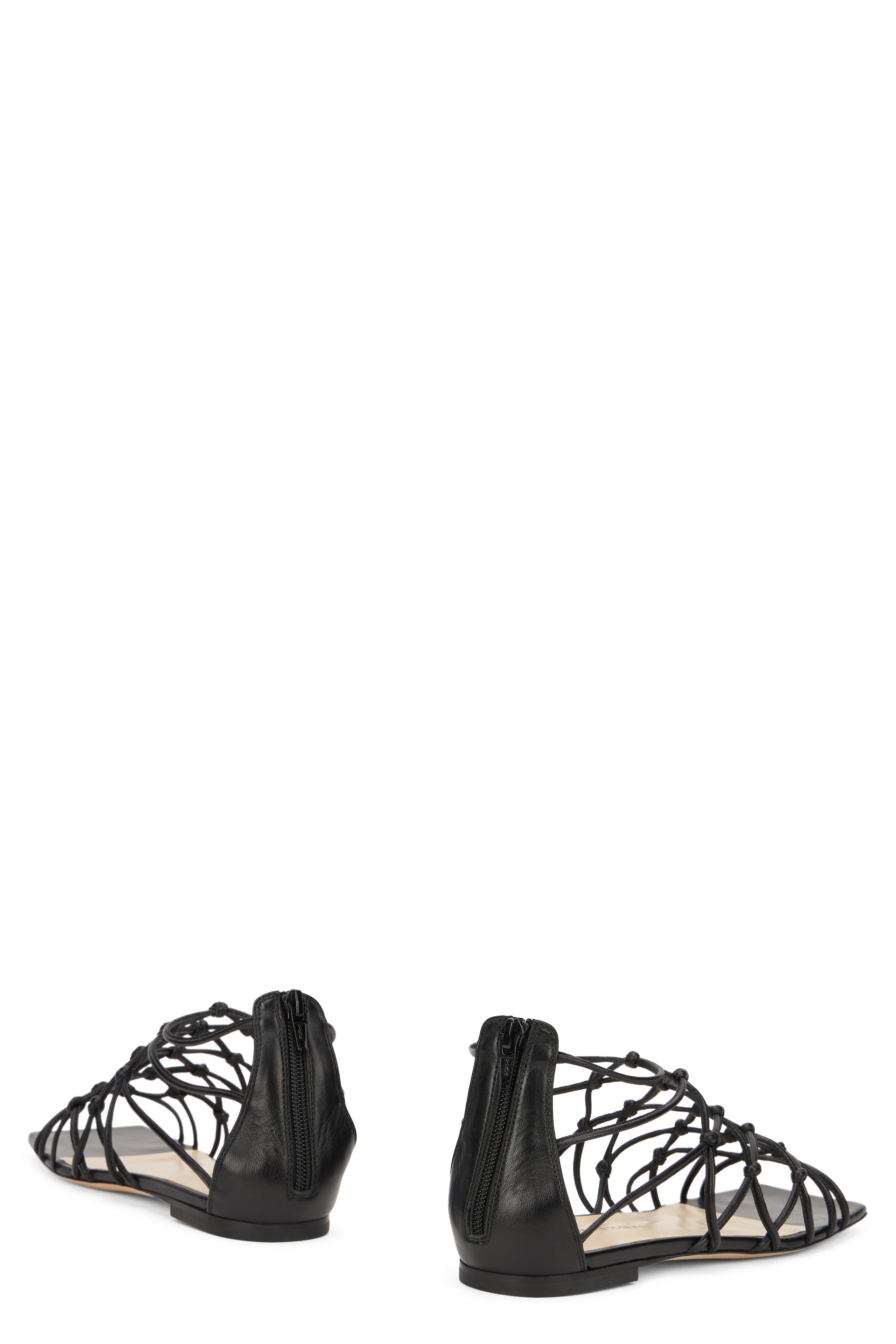 Elegant black low sandal, summer and elegant.