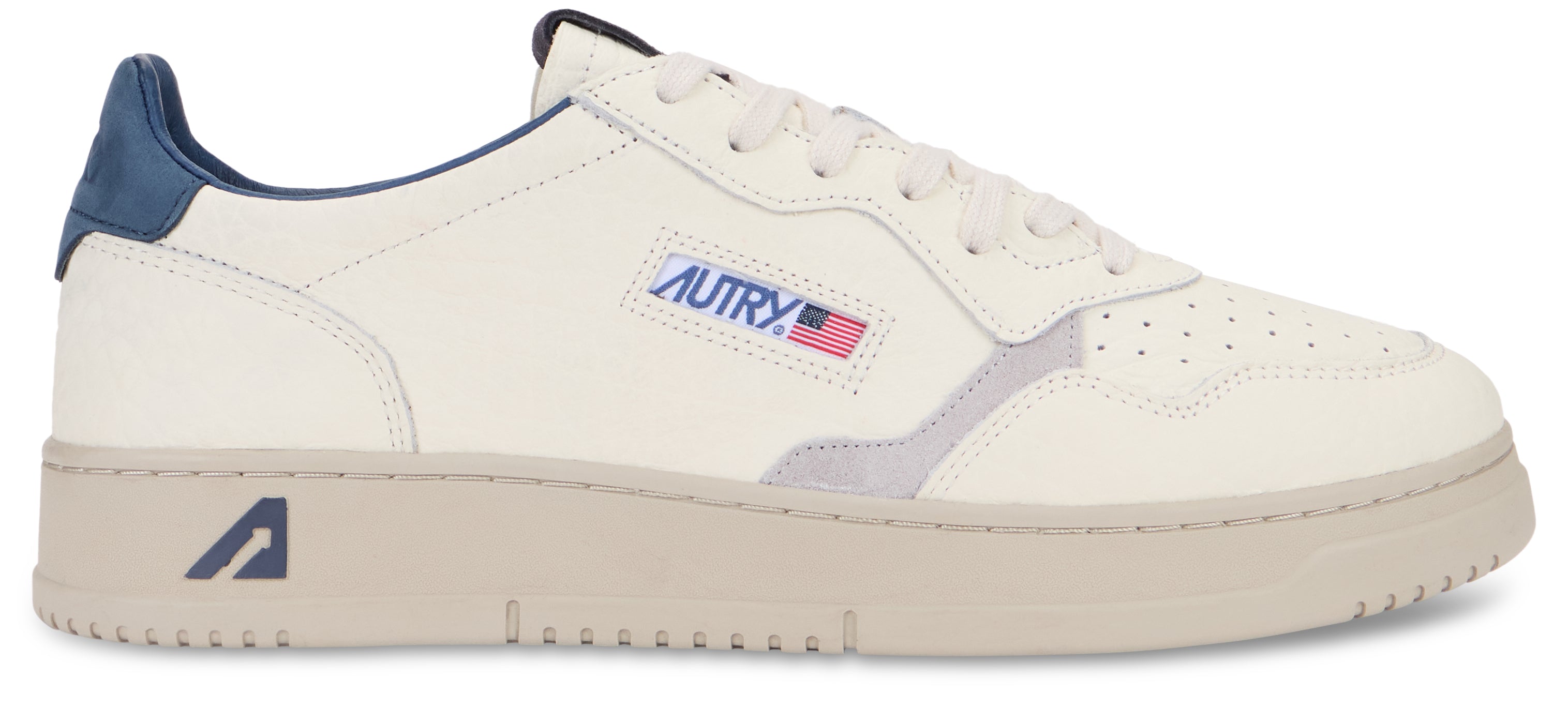 Low-top sneakers Medalist