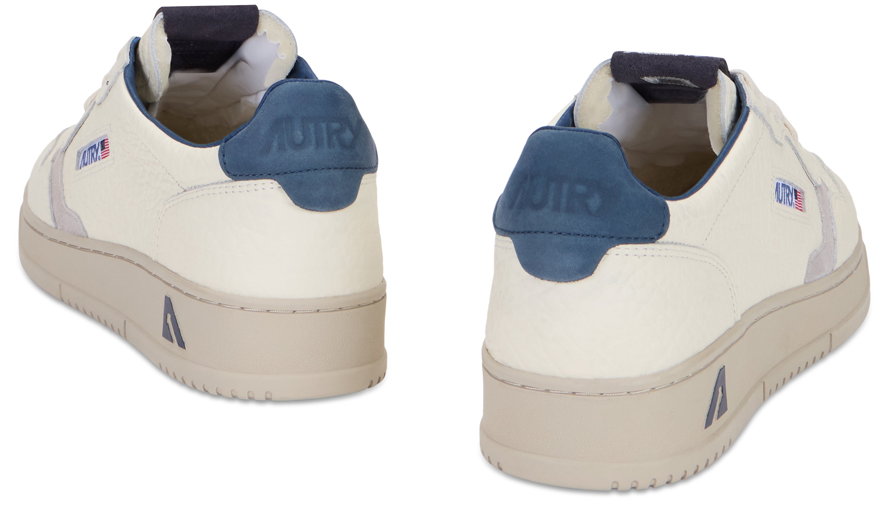 Low-top sneakers Medalist