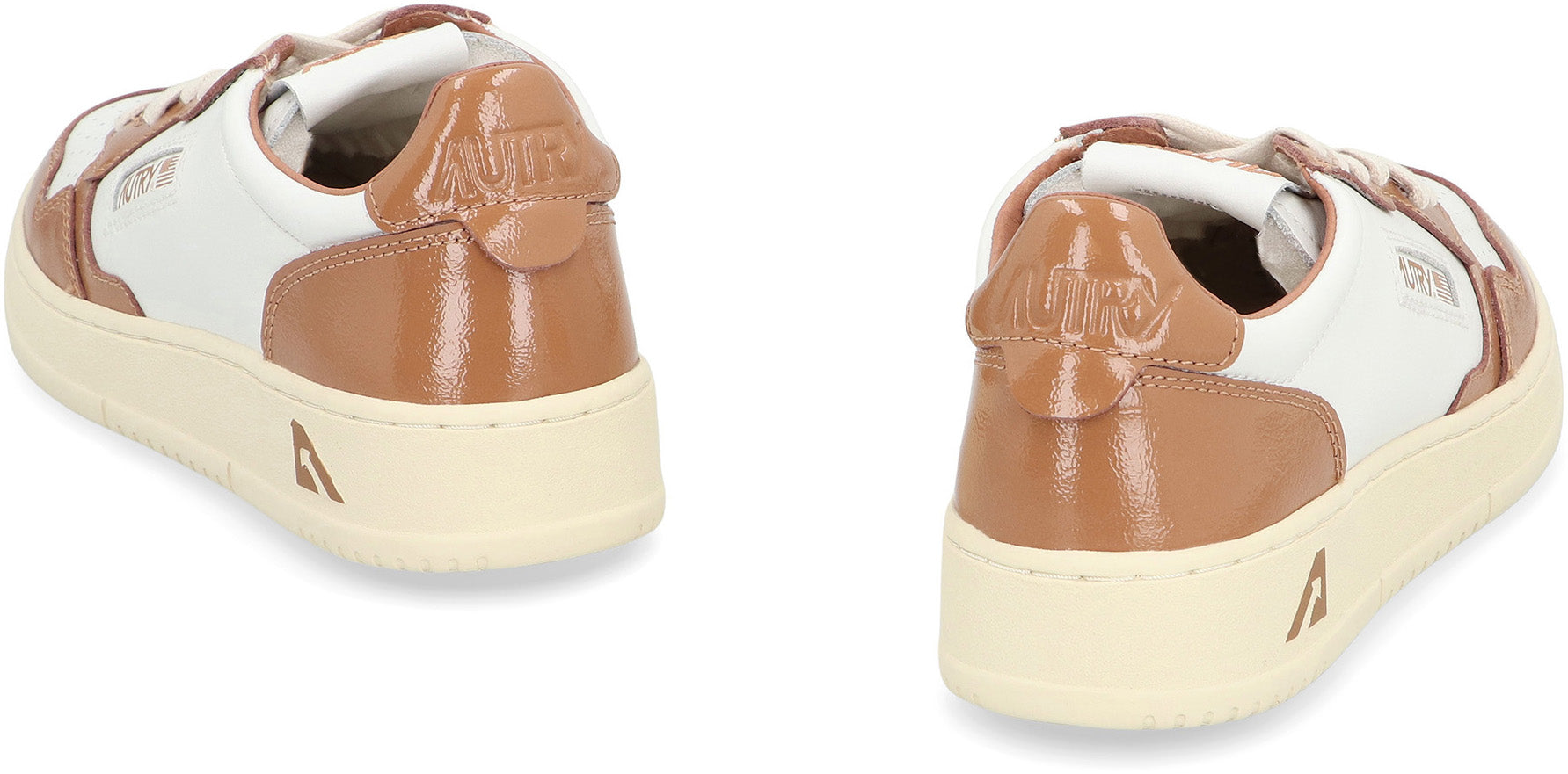 Medalist leather low-top sneakers