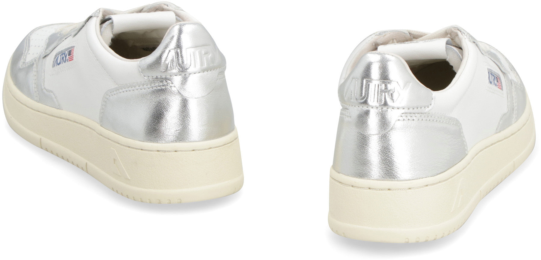 Medalist low-top sneakers
