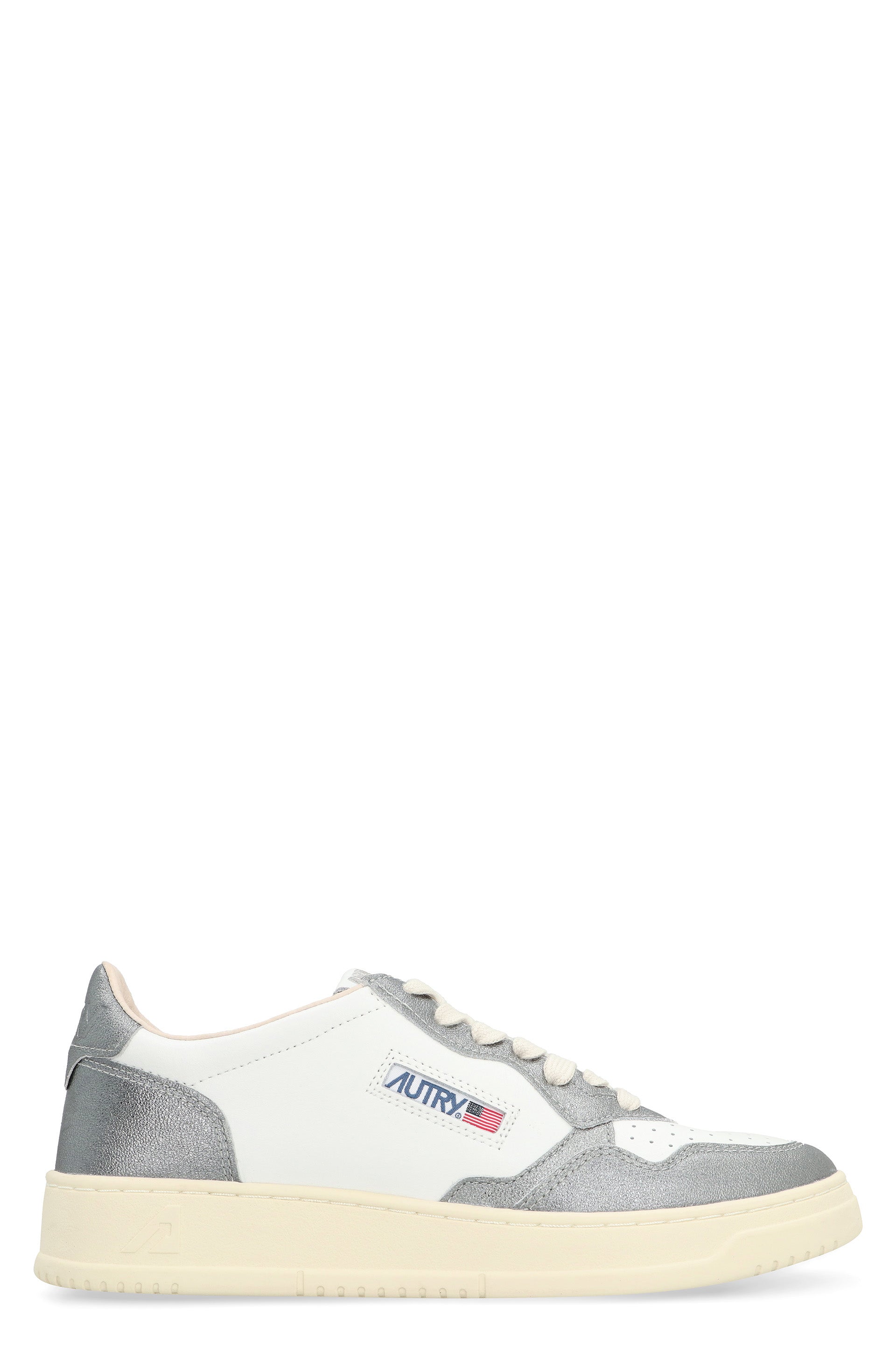 Medalist low-top sneakers