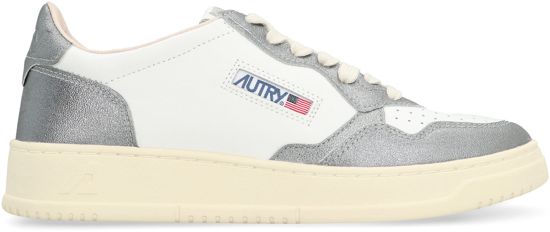 Medalist low-top sneakers