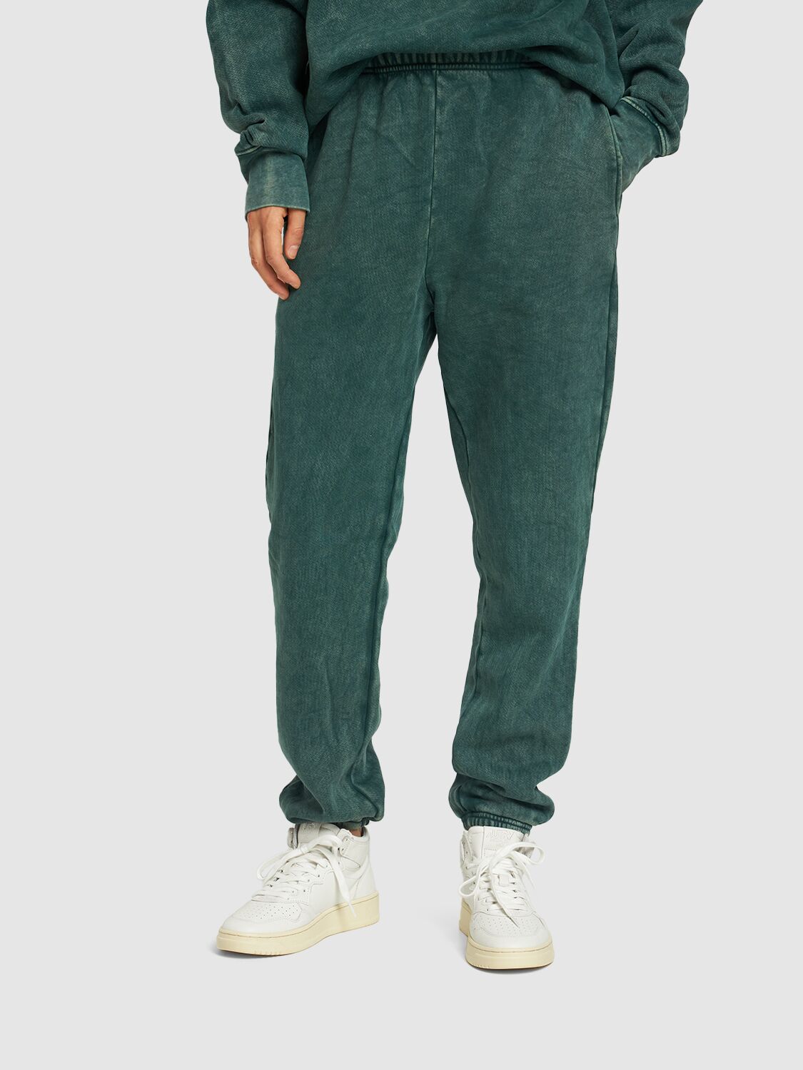 Elegant Sneakers in White Leather with Beige Sole