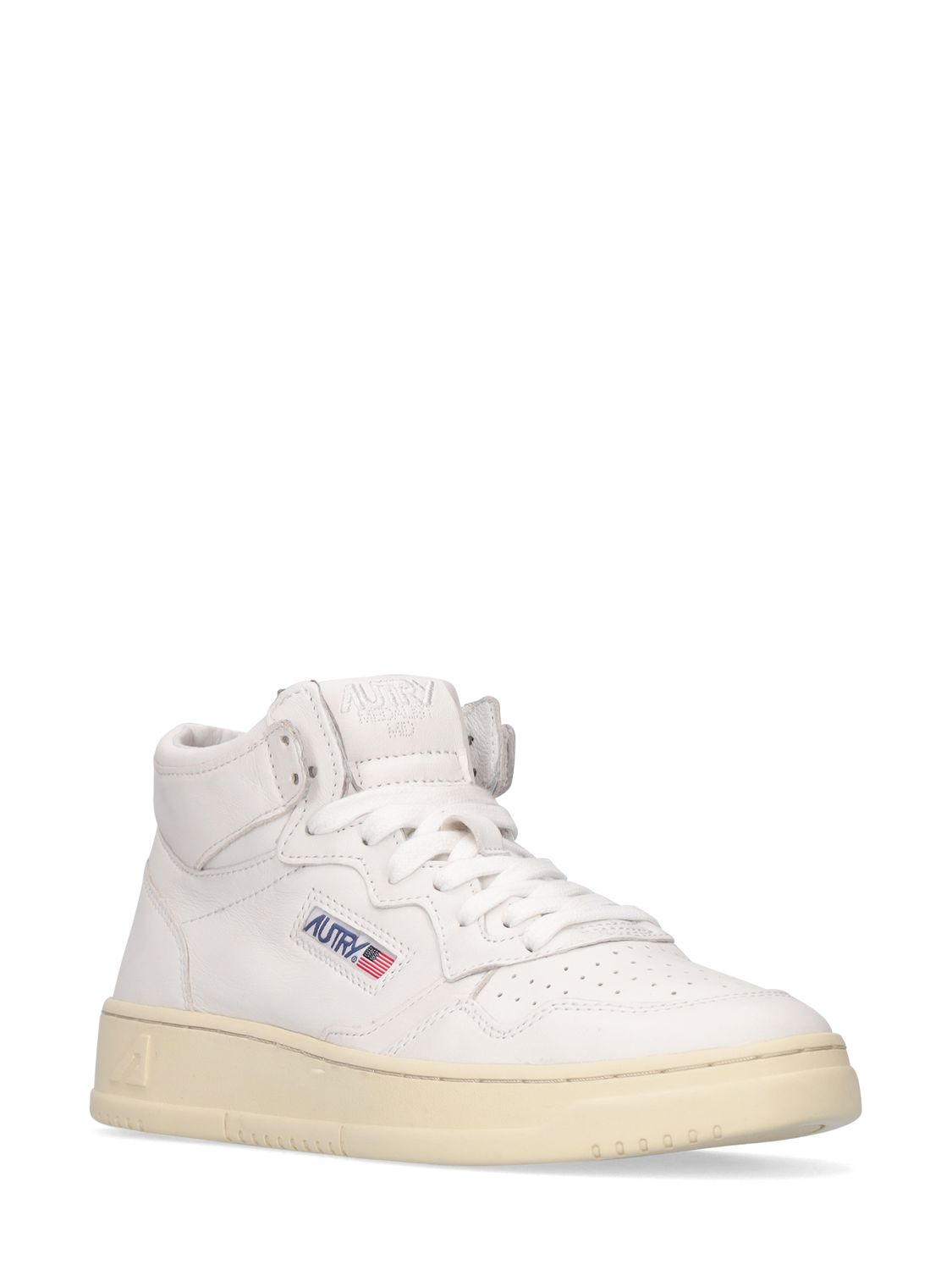 Elegant Sneakers in White Leather with Beige Sole
