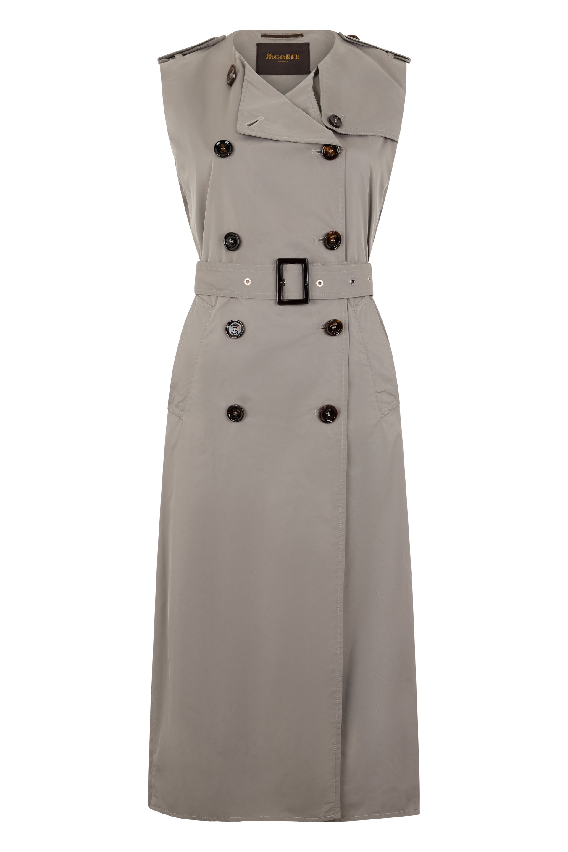 Elegant long dress with button closure