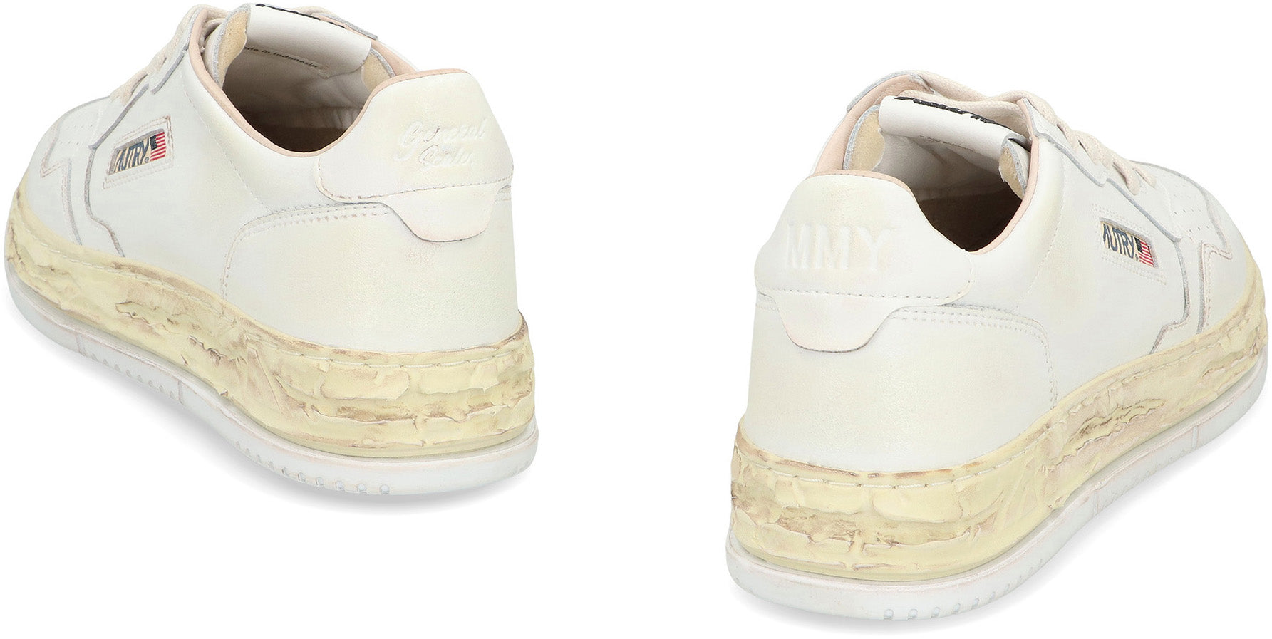 Medalist low-top sneakers