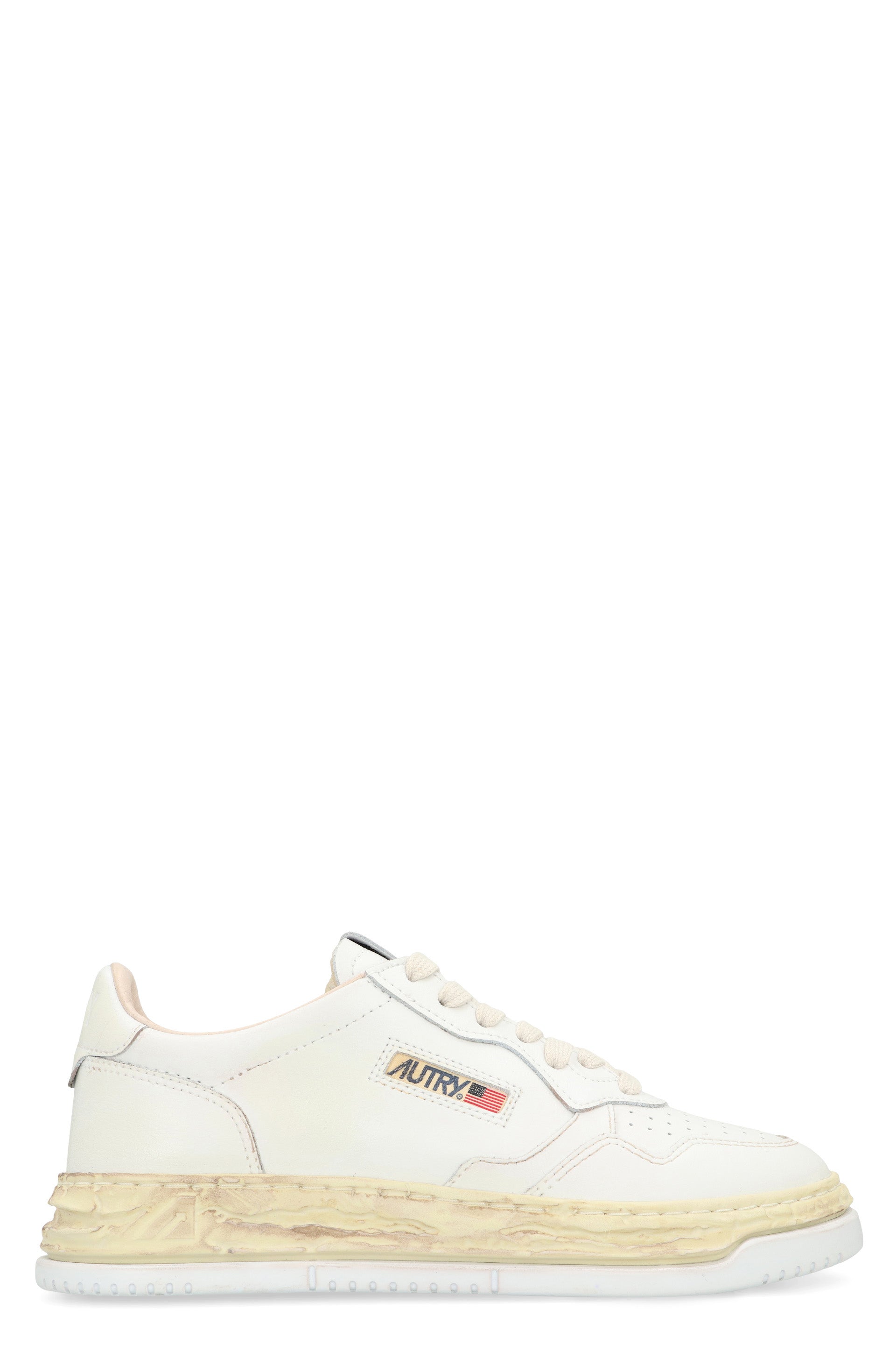 Medalist low-top sneakers
