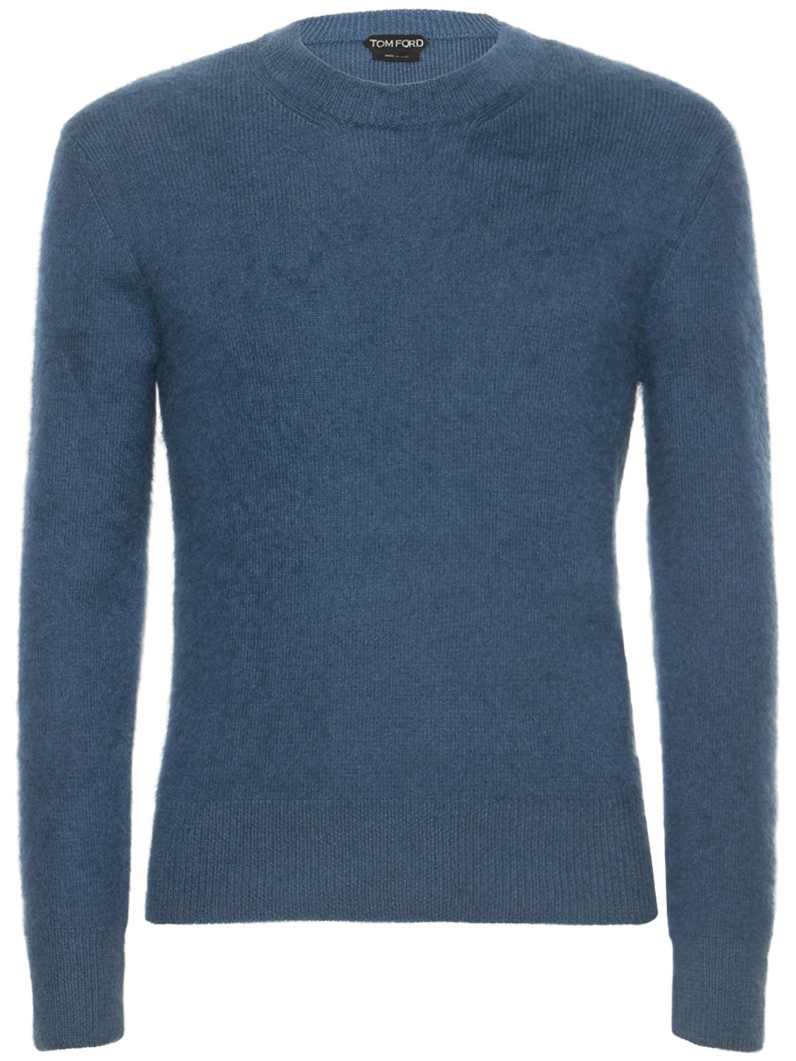 Elegant blue sweater with long sleeves