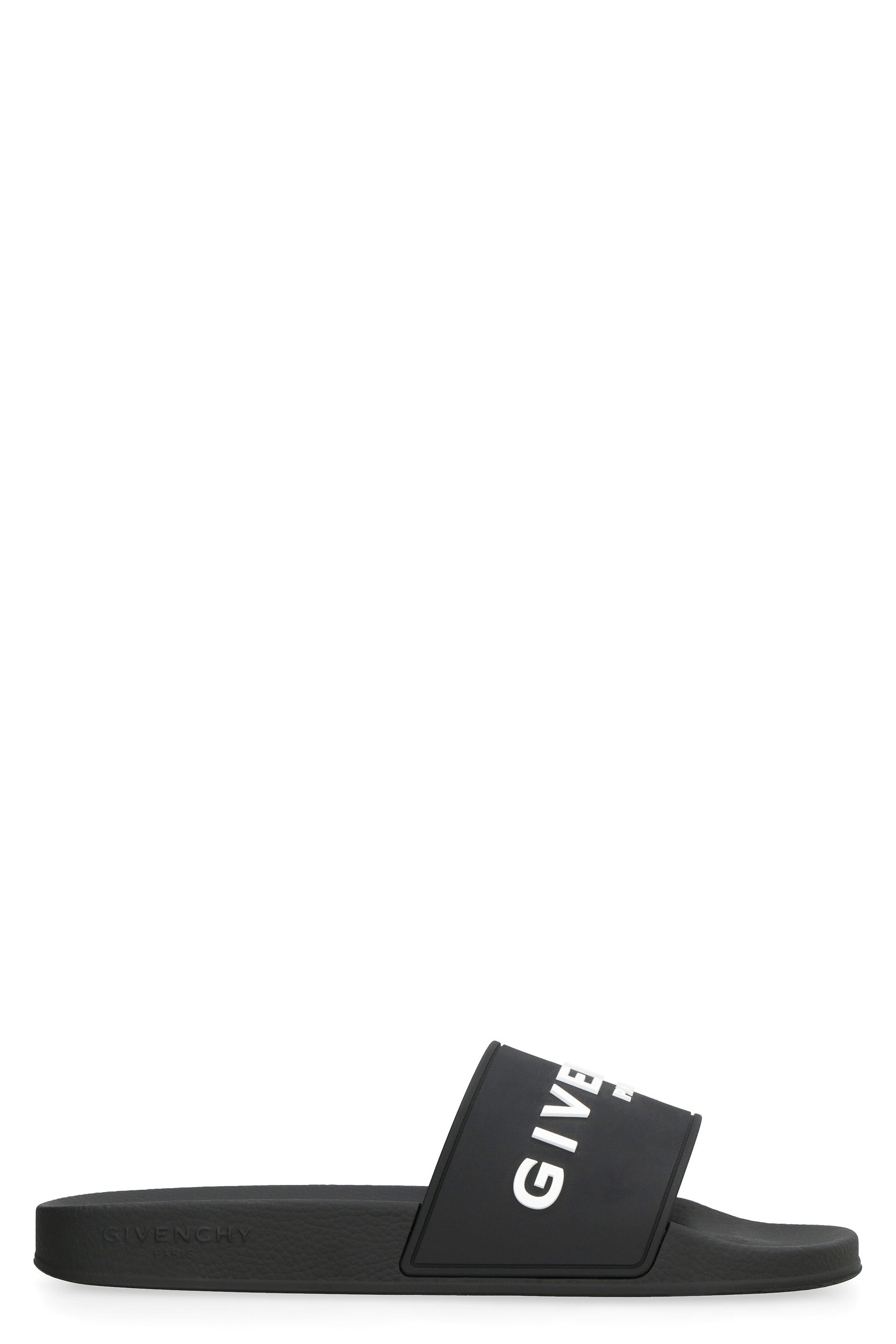 Logo detail rubber slides