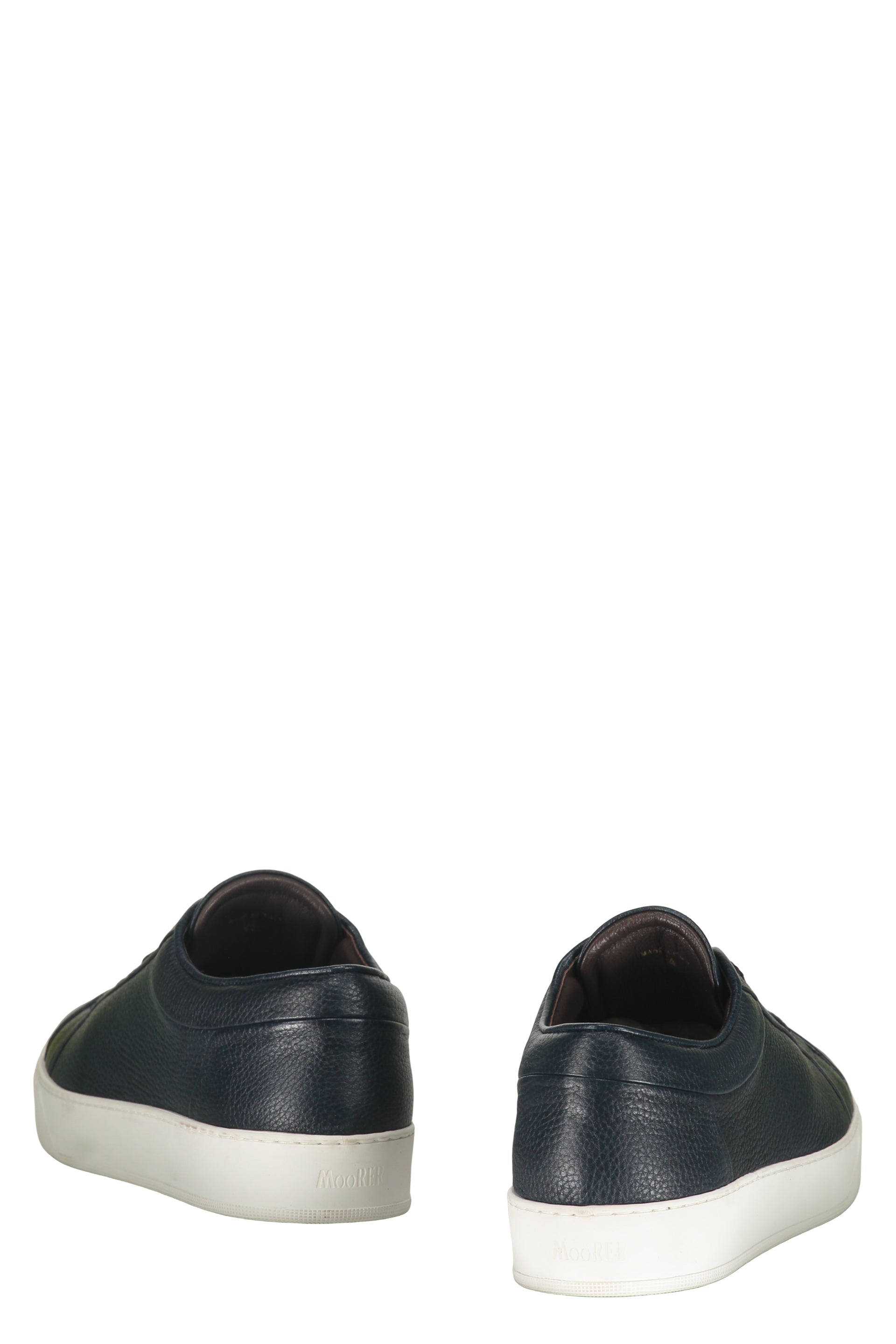 Leather low-top sneakers