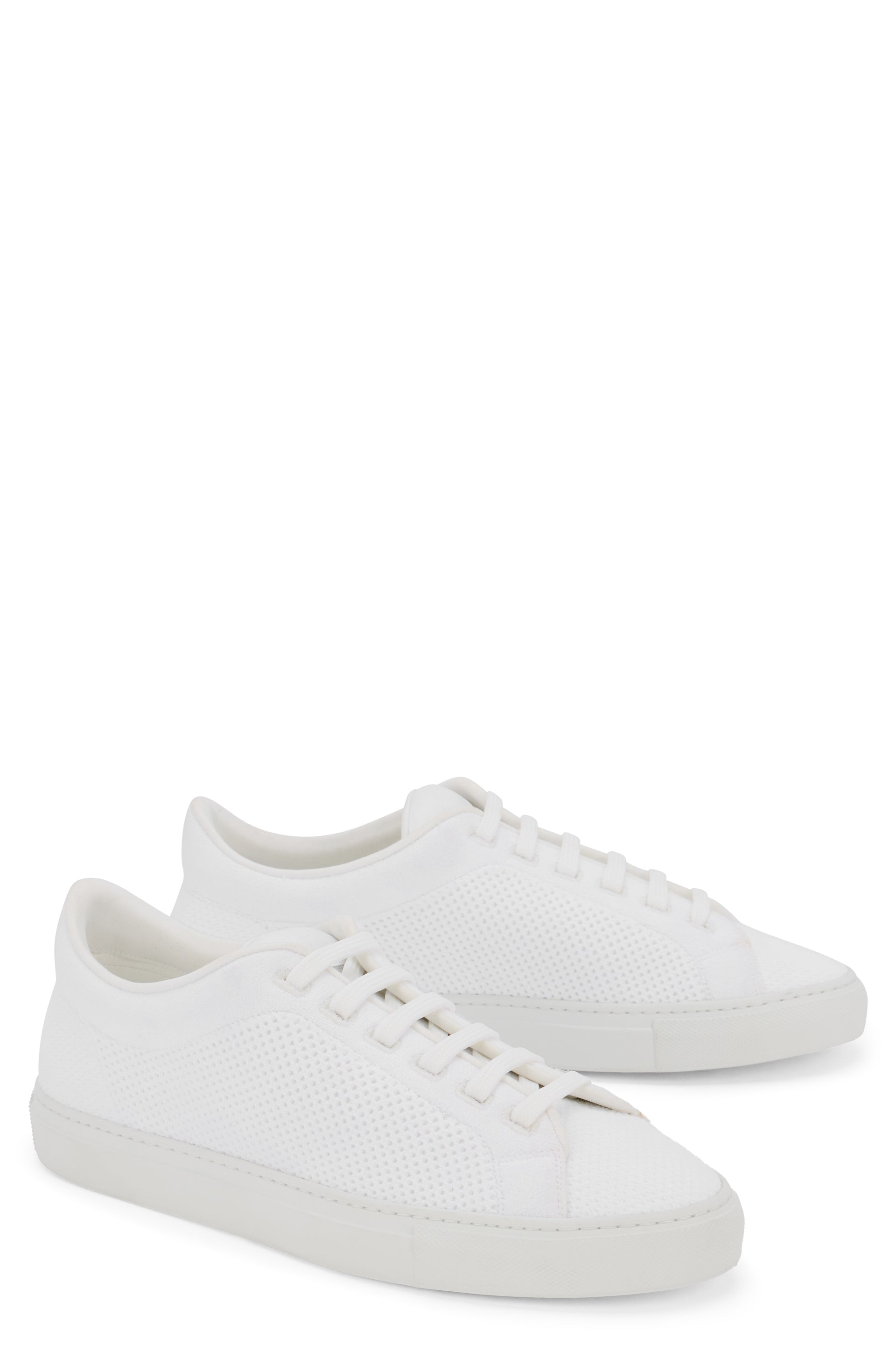Lightweight breathable white shoes, minimalist and versatile style.