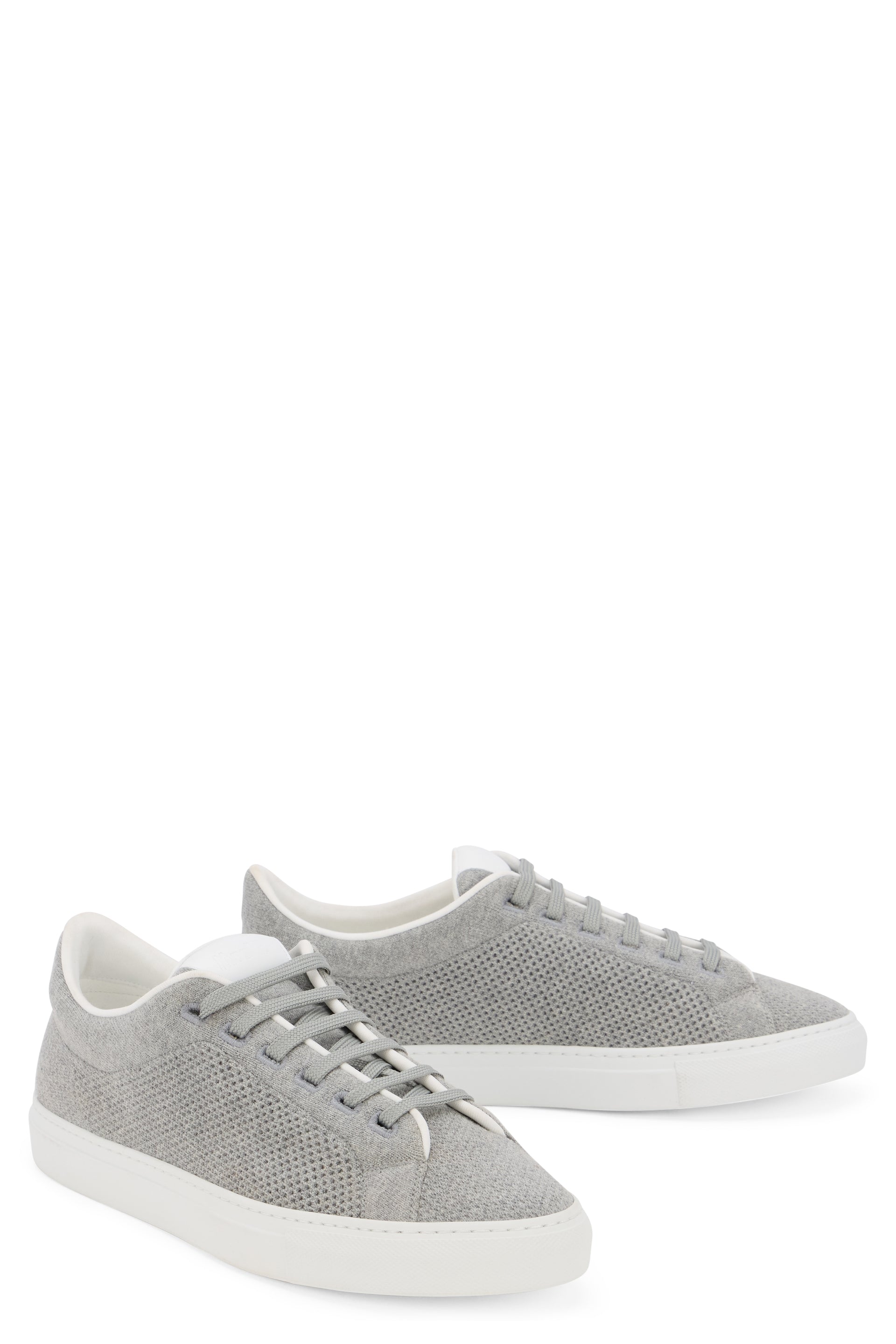Gray melange sneakers light and versatile for every day.