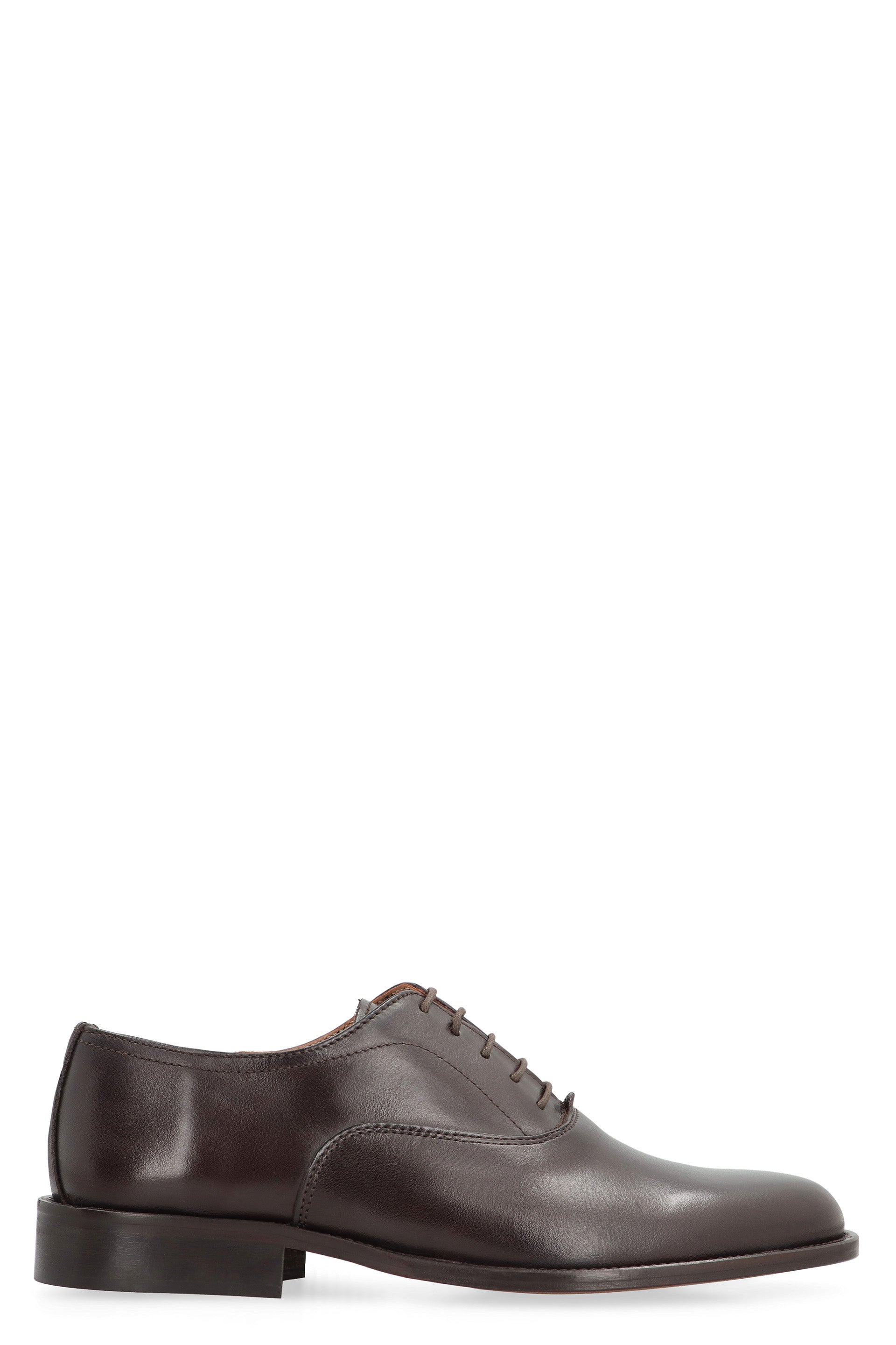 Leather lace-up shoes