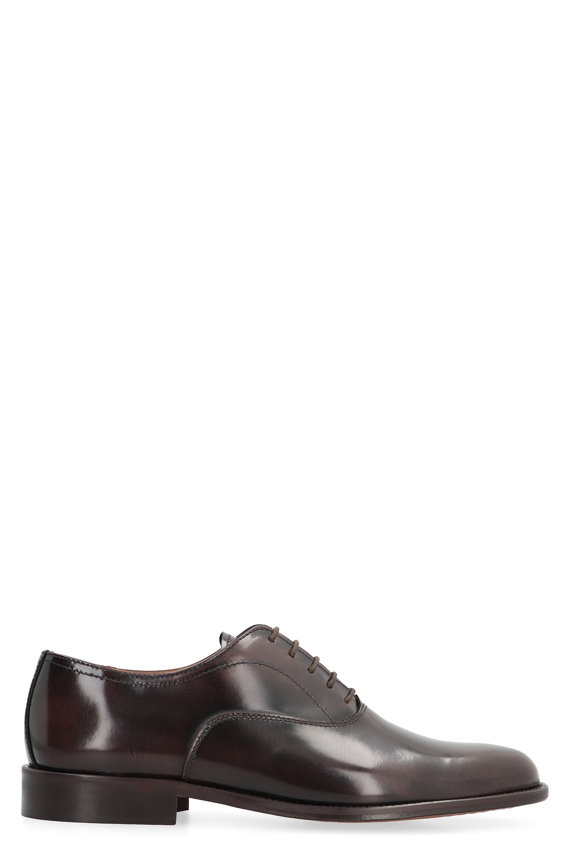 Leather lace-up shoes