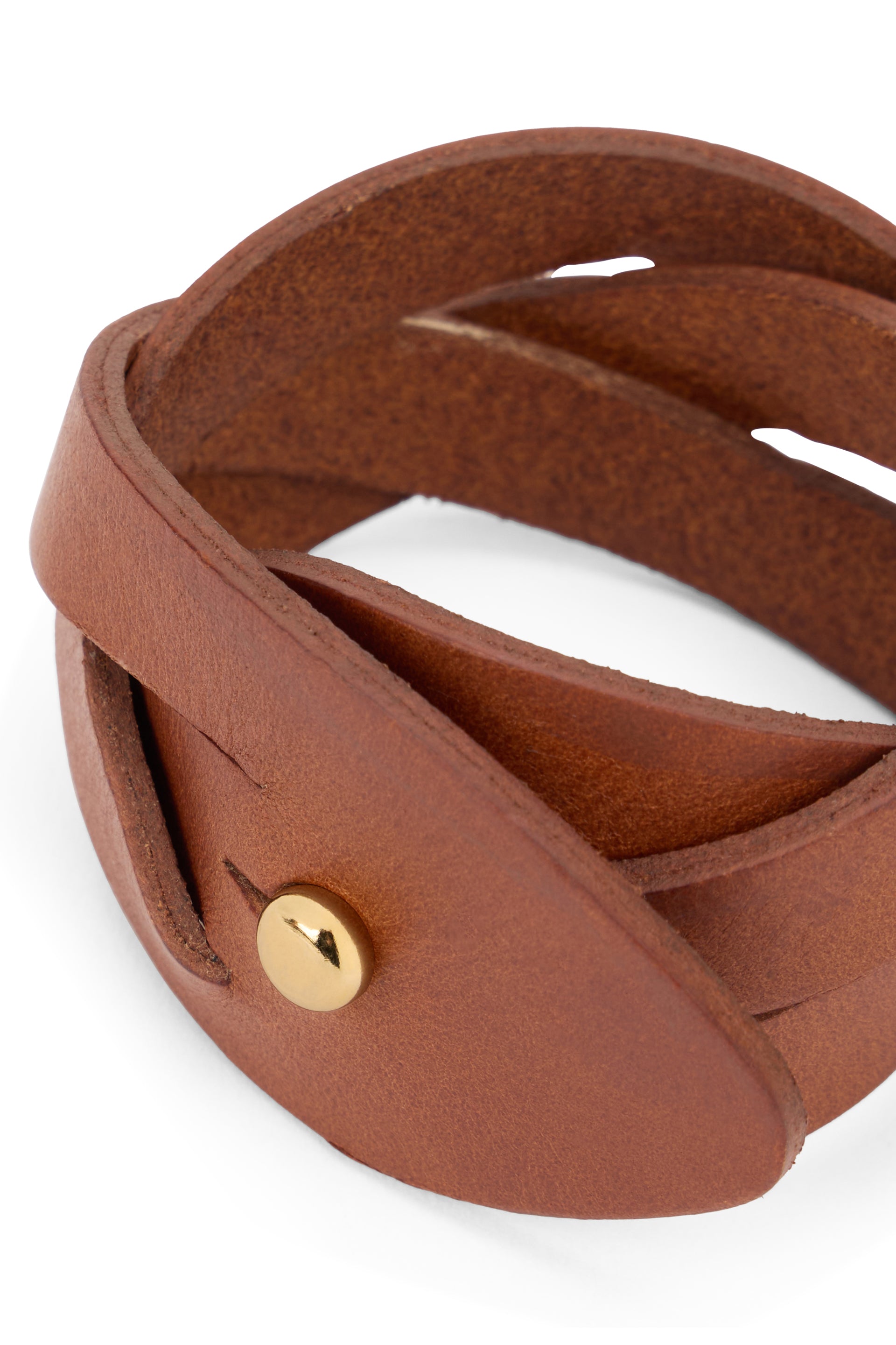 Elegant and modern brown leather bracelet.