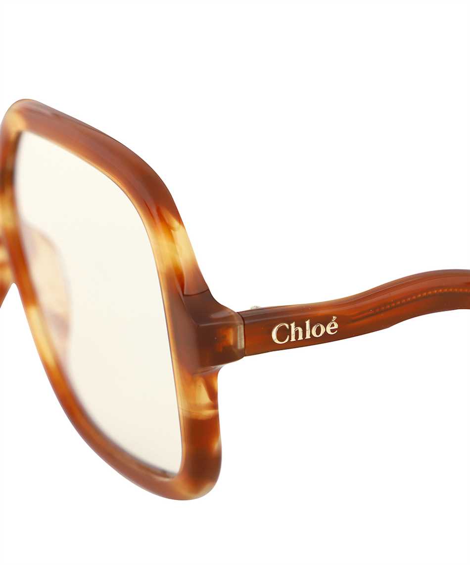 Oversize sunglasses