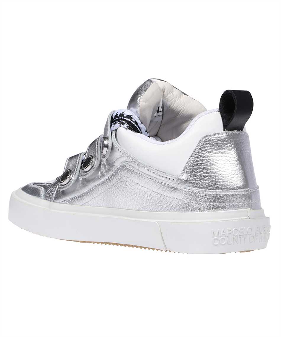 Low-top sneakers