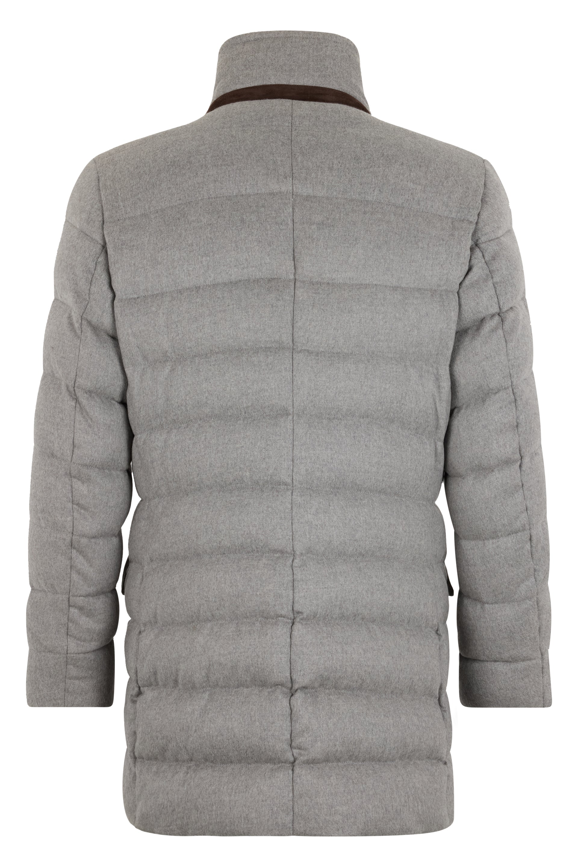 Elegant gray padded coat with pockets.