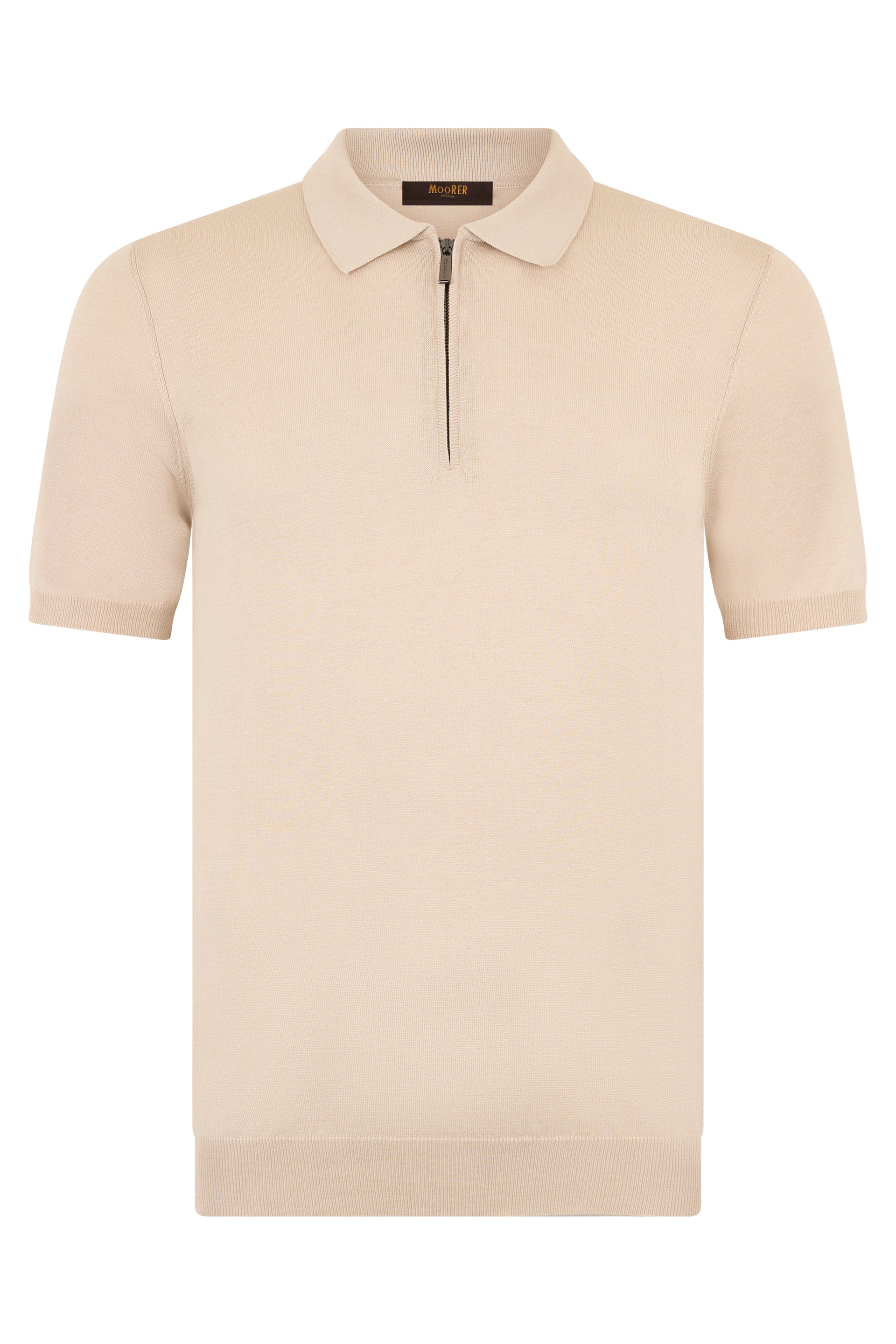 Beige sweater with short sleeves and polo collar with zip.