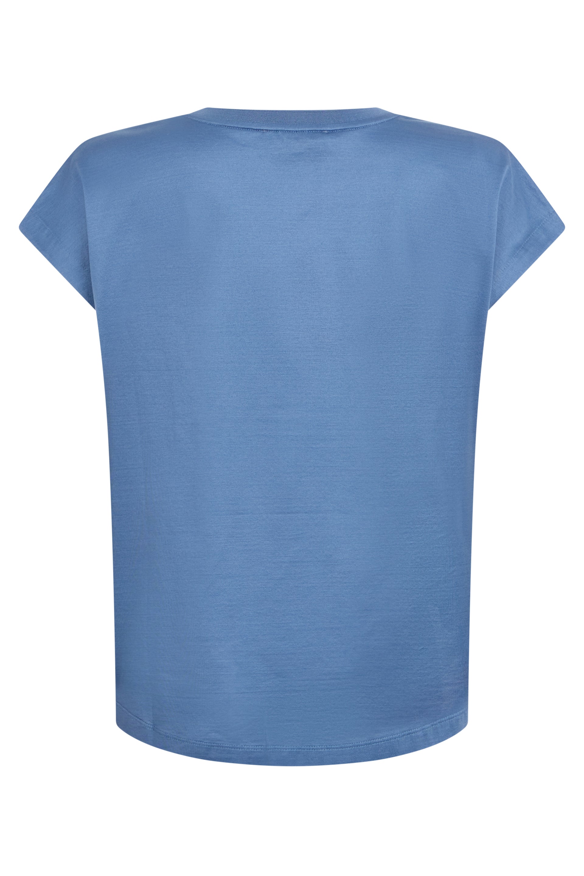 Blue T-shirt with a casual design that offers comfort and versatility.