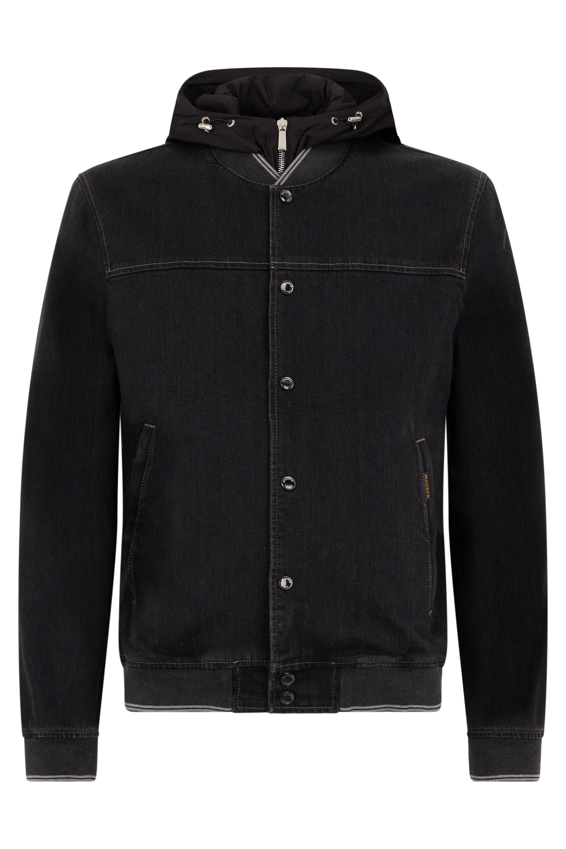 Padded denim jacket with a casual and versatile design.