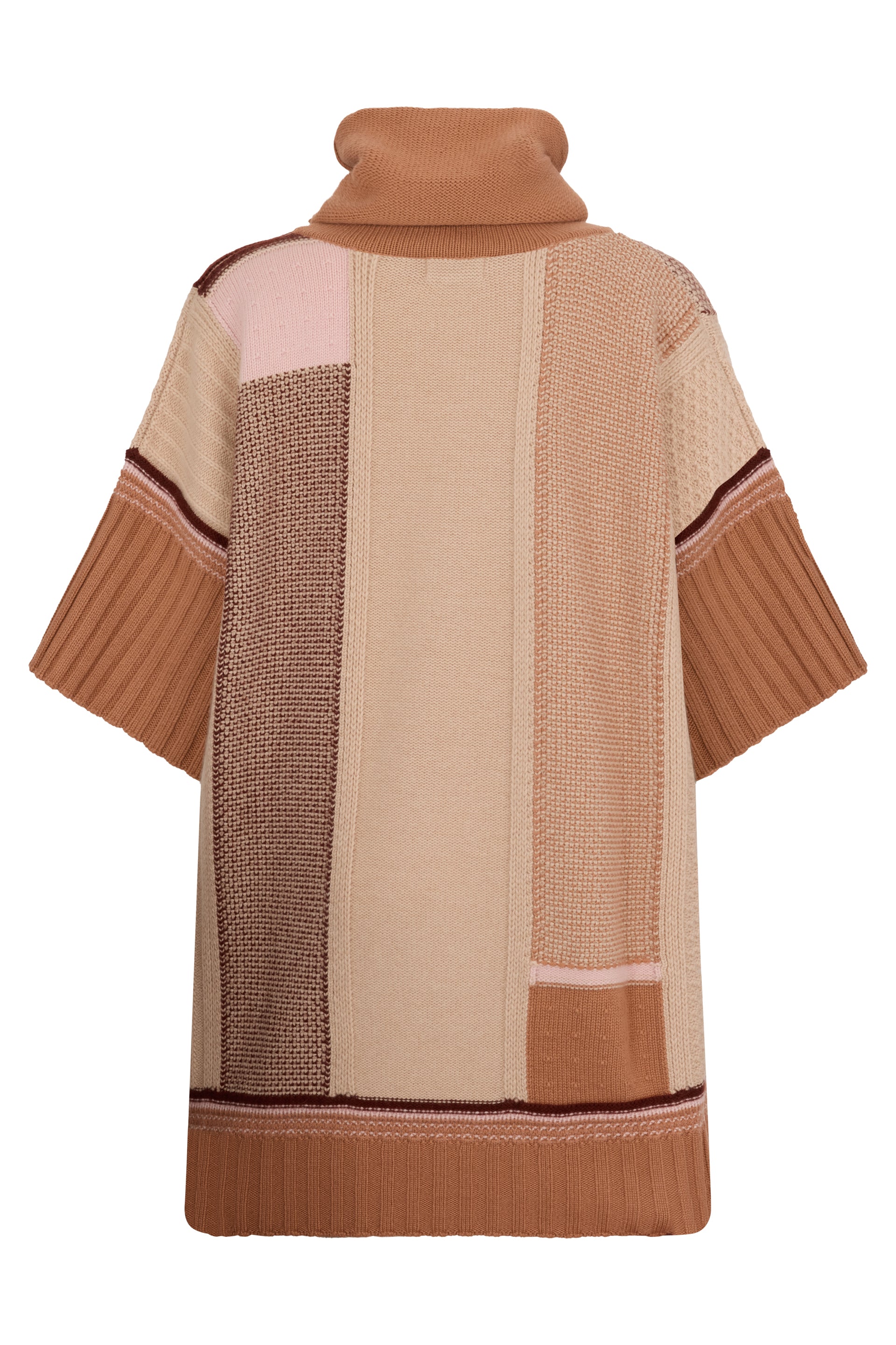Oversized sweater with a high collar and short sleeves in shades of beige and brown, ideal for a casual and comfortable look.